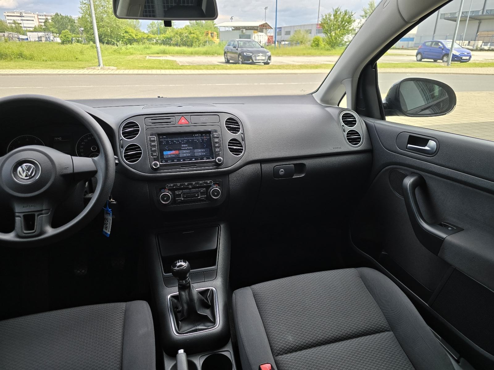 VW Golf Plus 1,2 TSI / DIG.KLIMA / MULTIMEDIJA / 6 BRZINA /, fotografija 13