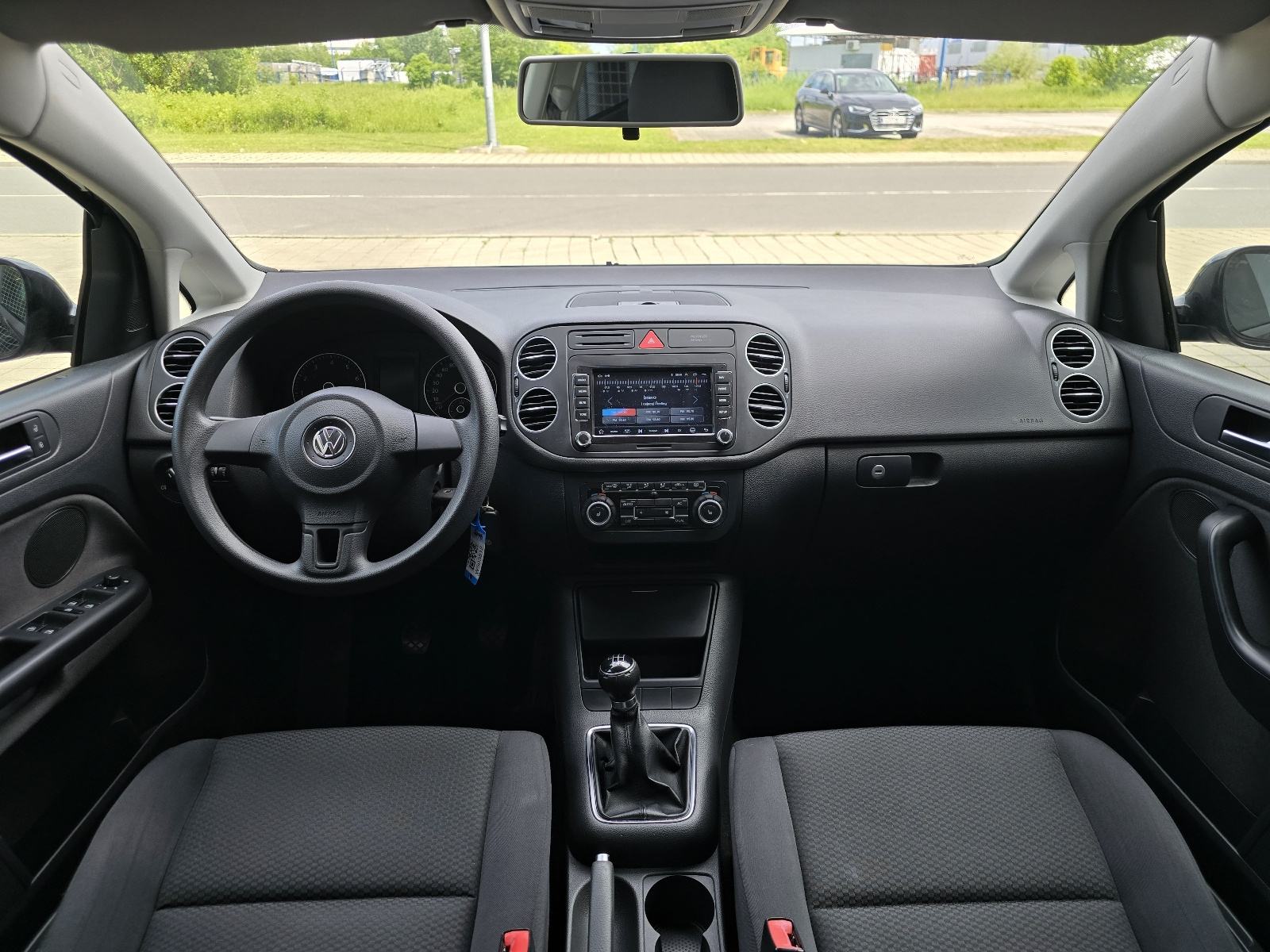 VW Golf Plus 1,2 TSI / DIG.KLIMA / MULTIMEDIJA / 6 BRZINA /, fotografija 15