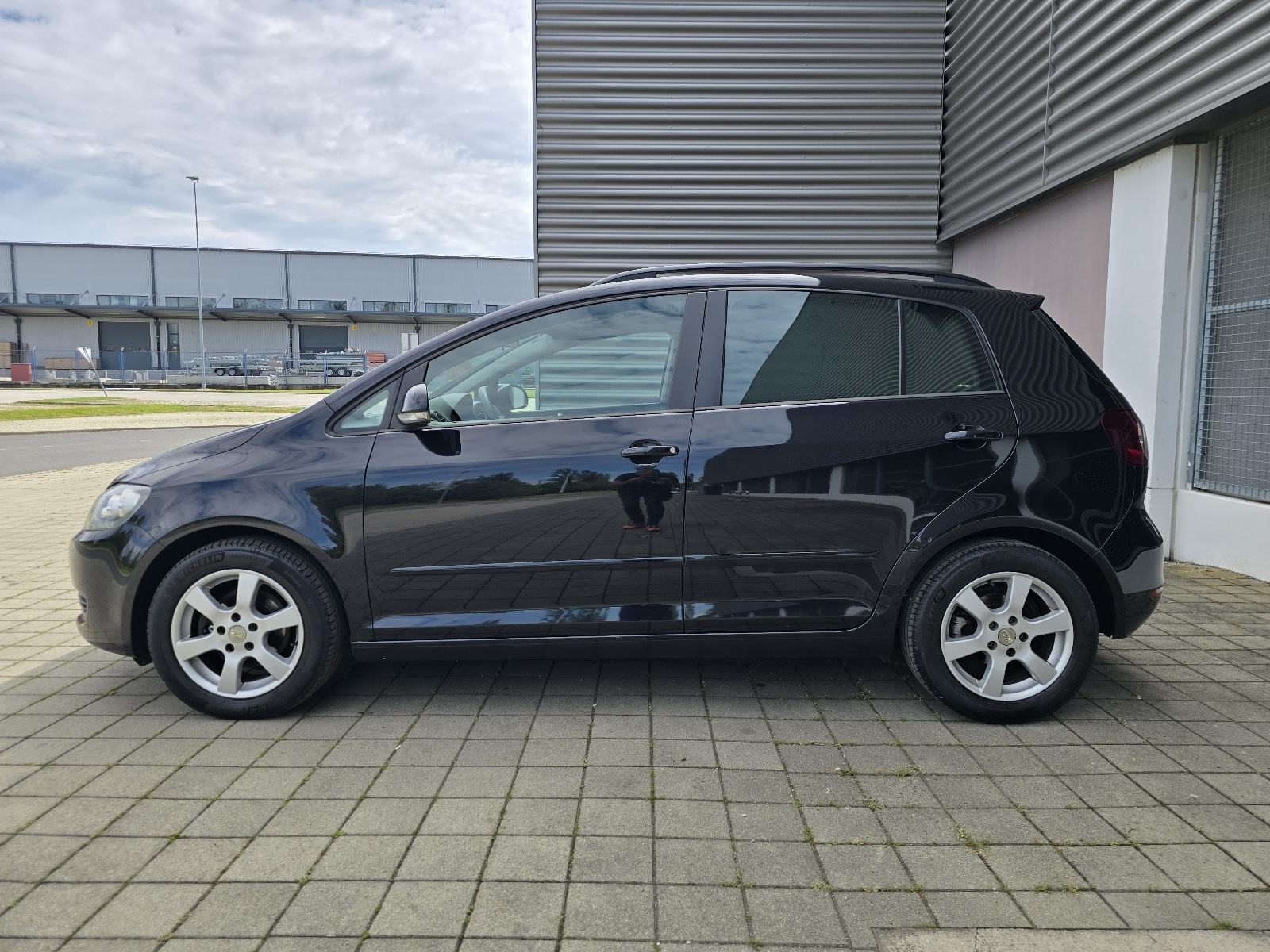 VW Golf Plus 1,2 TSI / DIG.KLIMA / MULTIMEDIJA / 6 BRZINA /, fotografija 2