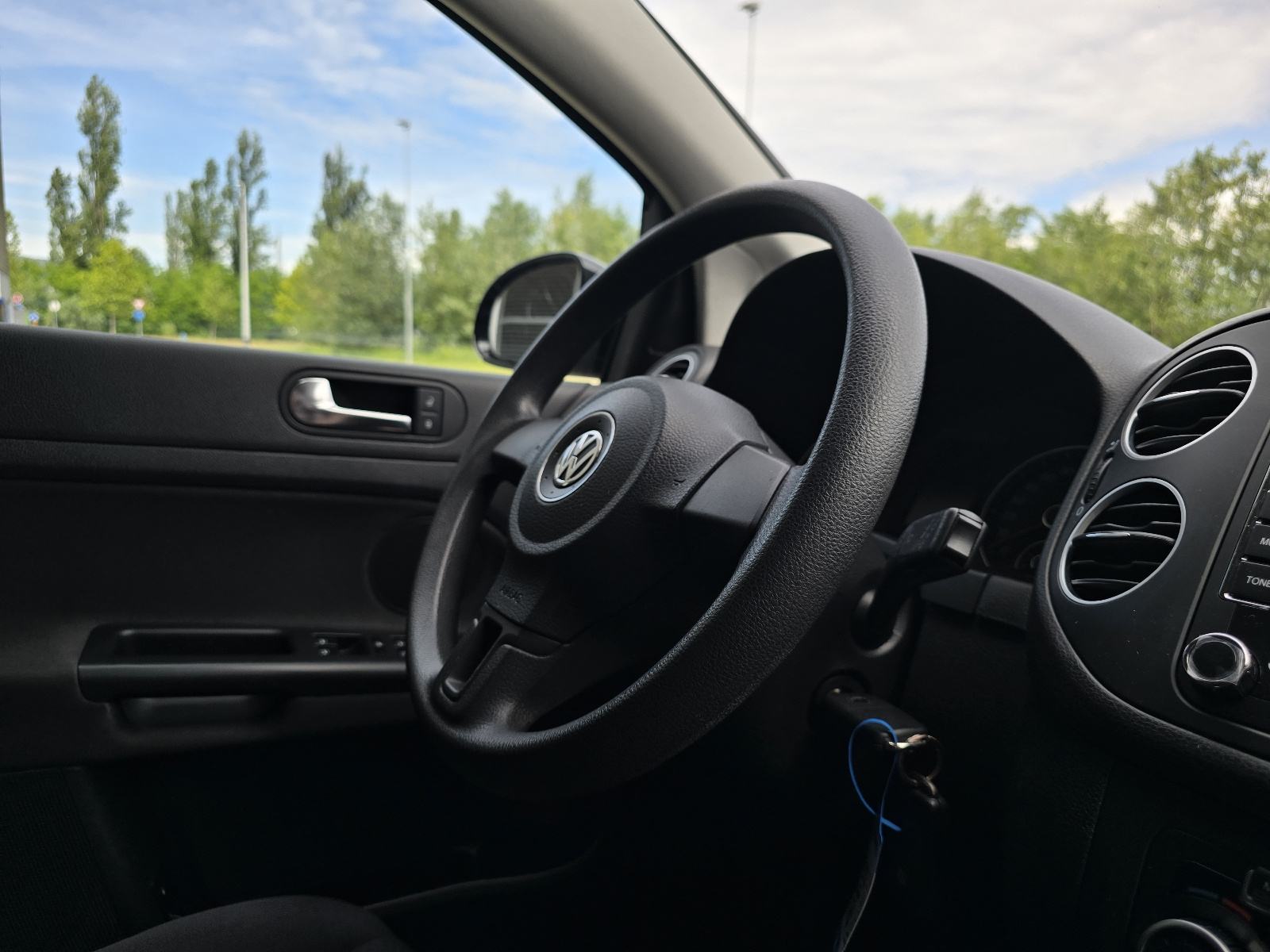 VW Golf Plus 1,2 TSI / DIG.KLIMA / MULTIMEDIJA / 6 BRZINA /, fotografija 19