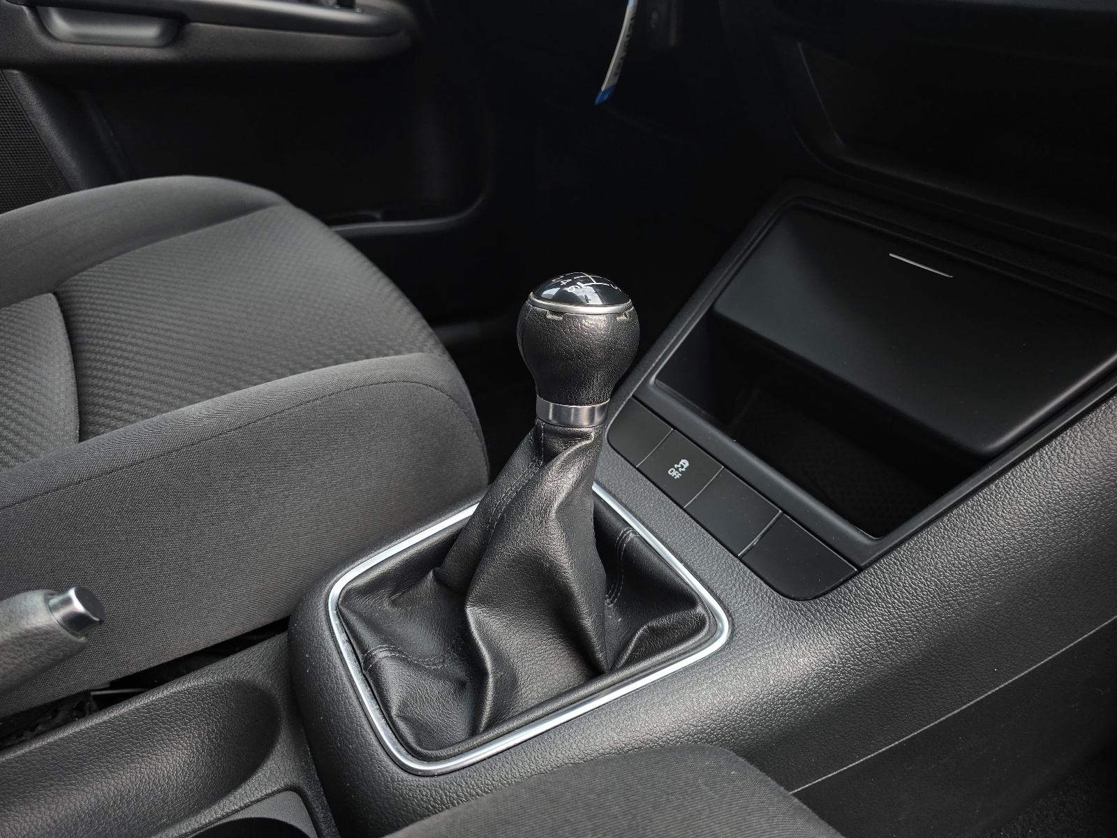 VW Golf Plus 1,2 TSI / DIG.KLIMA / MULTIMEDIJA / 6 BRZINA /, fotografija 18