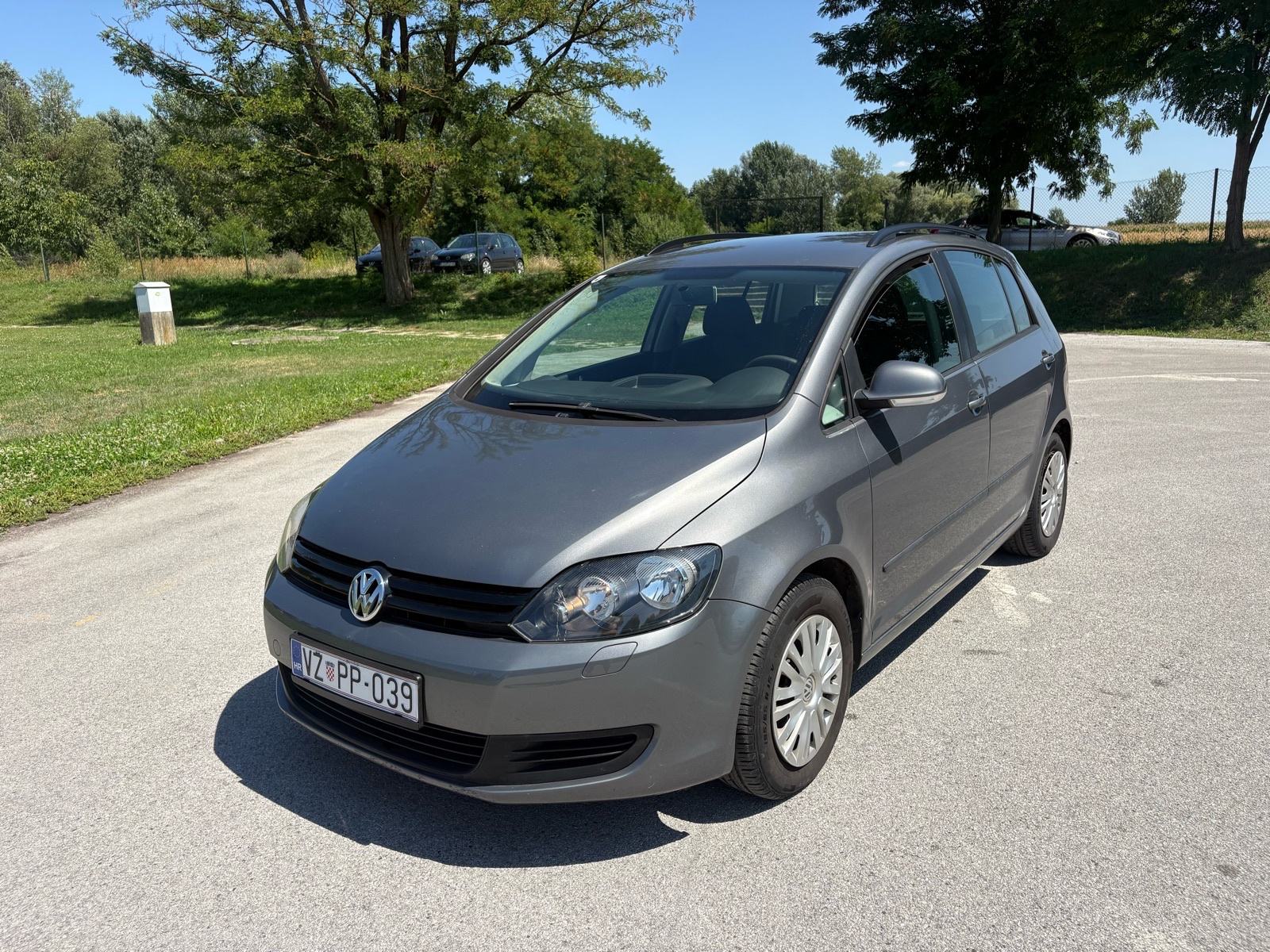 VW Golf 6 Plus 1,6 TDI 97000km TOP STANJE, pogled izvana - slika 1