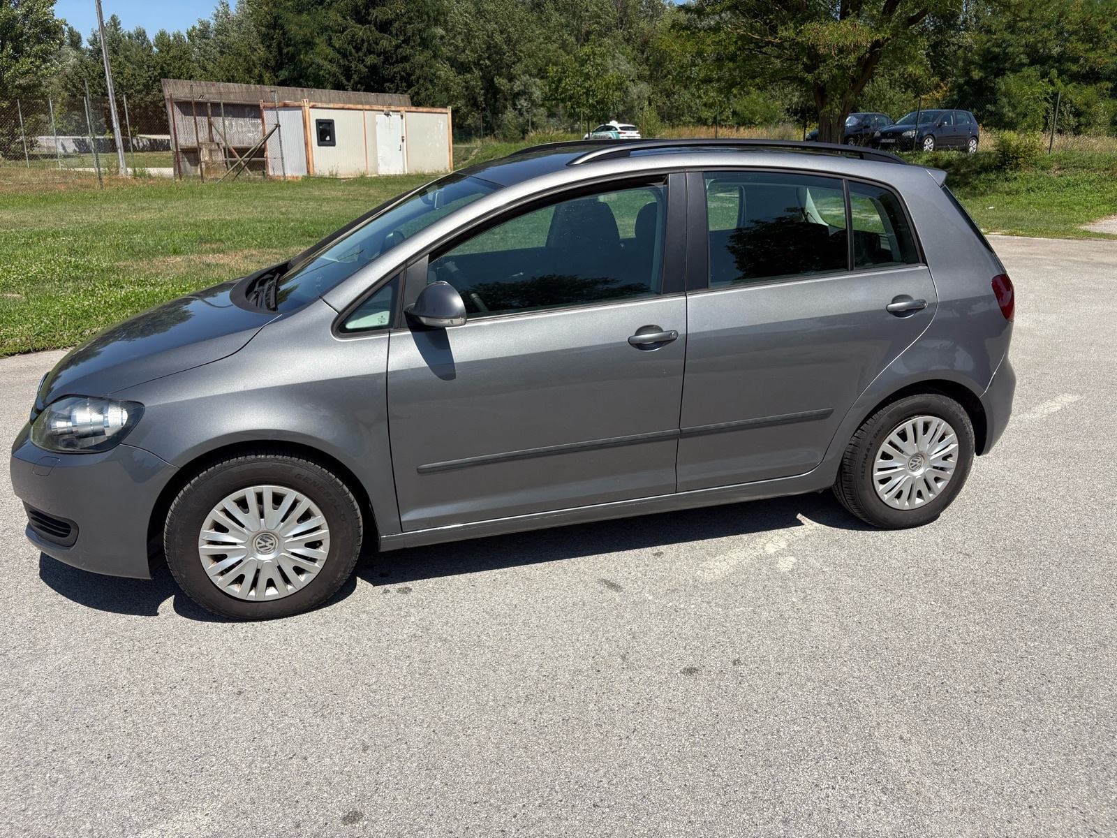 VW Golf 6 Plus 1,6 TDI 97000km TOP STANJE, fotografija 8