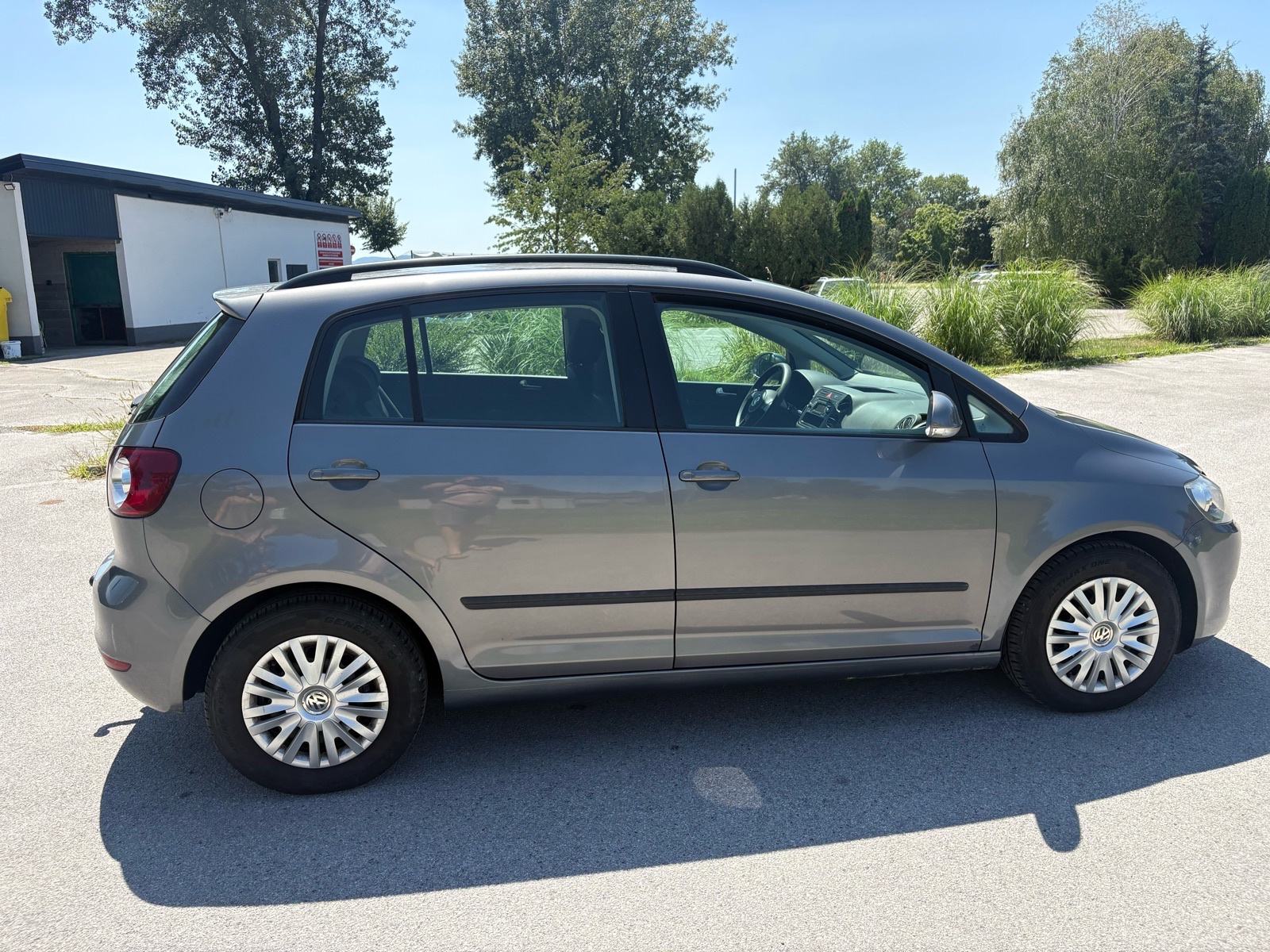 VW Golf 6 Plus 1,6 TDI 97000km TOP STANJE, pogled izvana - slika 4