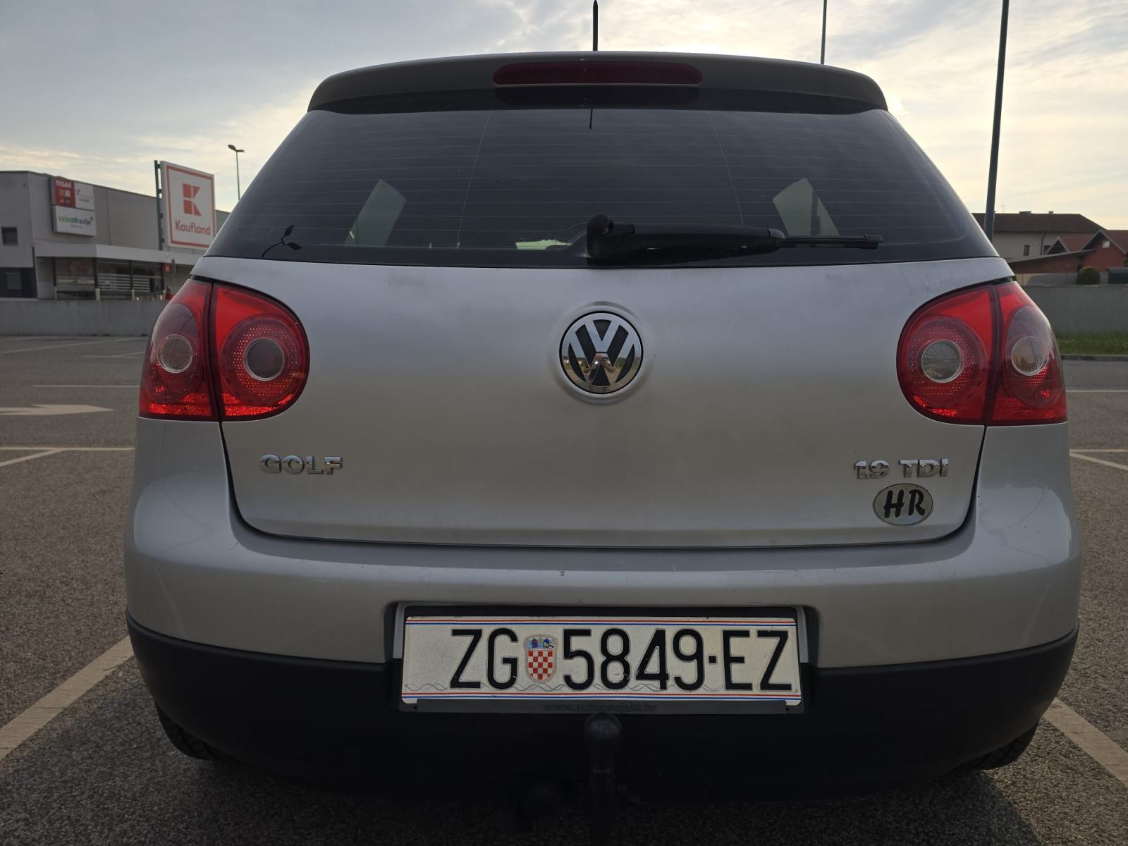 VW Golf 1,9 TDI 2007 god reg 5/2027 kreditne karticemože zamjena, fotografija 12