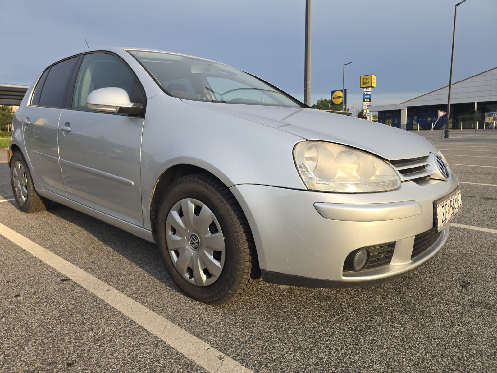 VW Golf 1,9 TDI 2007 god reg 5/2027 kreditne karticemože zamjena, fotografija 4