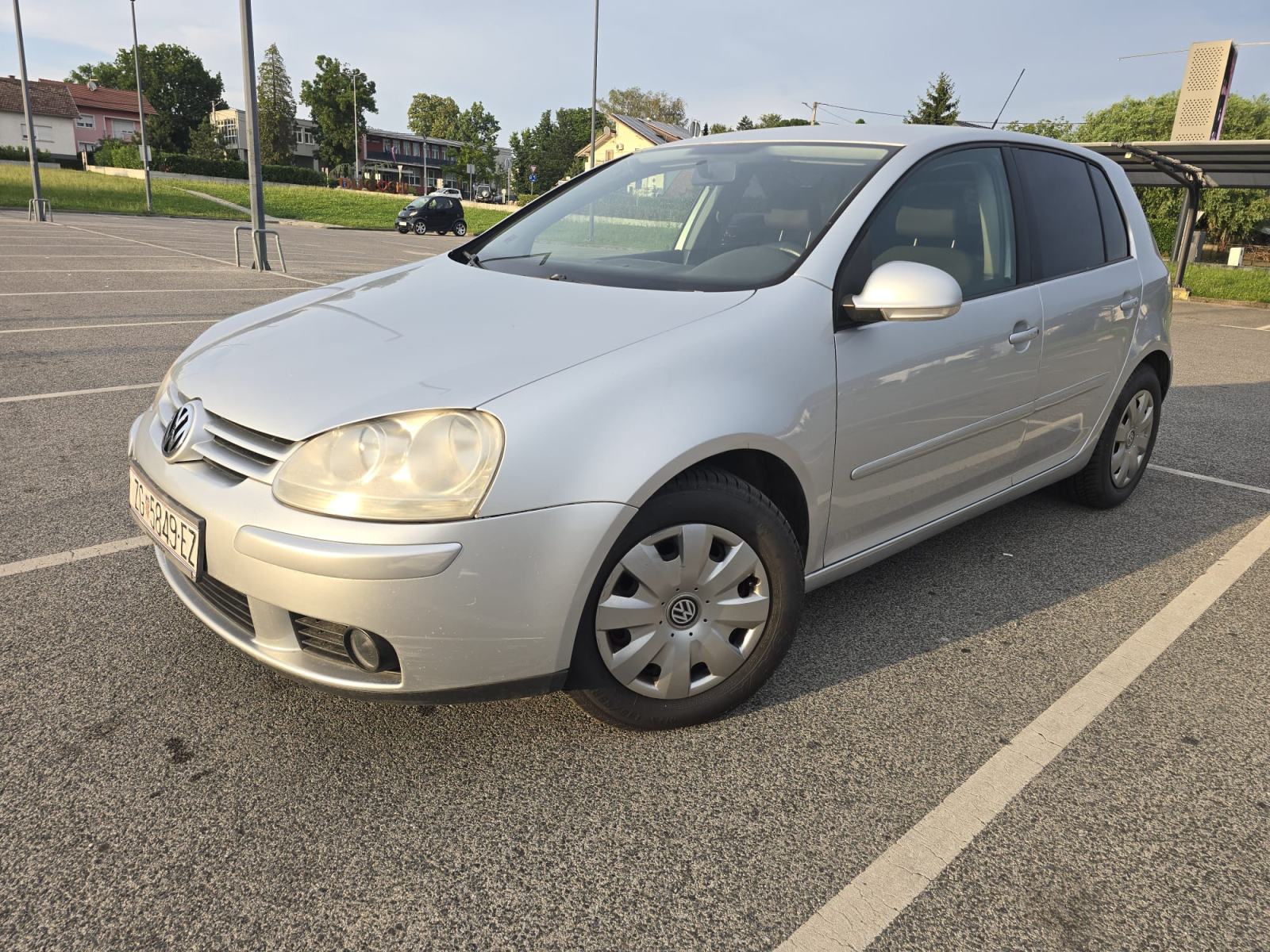 VW Golf 1,9 TDI 2007 god reg 5/2027 kreditne karticemože zamjena, fotografija 3