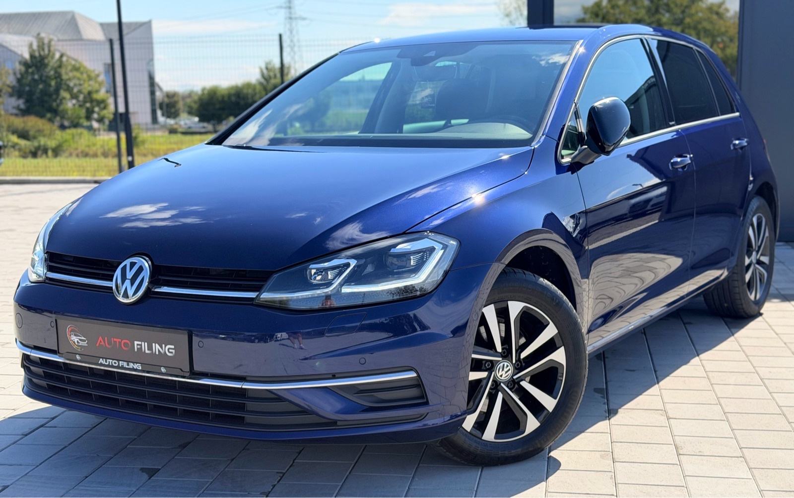 VW Golf 7 1,6 TDI IQ.Drive*LED*MRTVI KUT*NAVI*360 PARK SENZORI*, fotografija 1