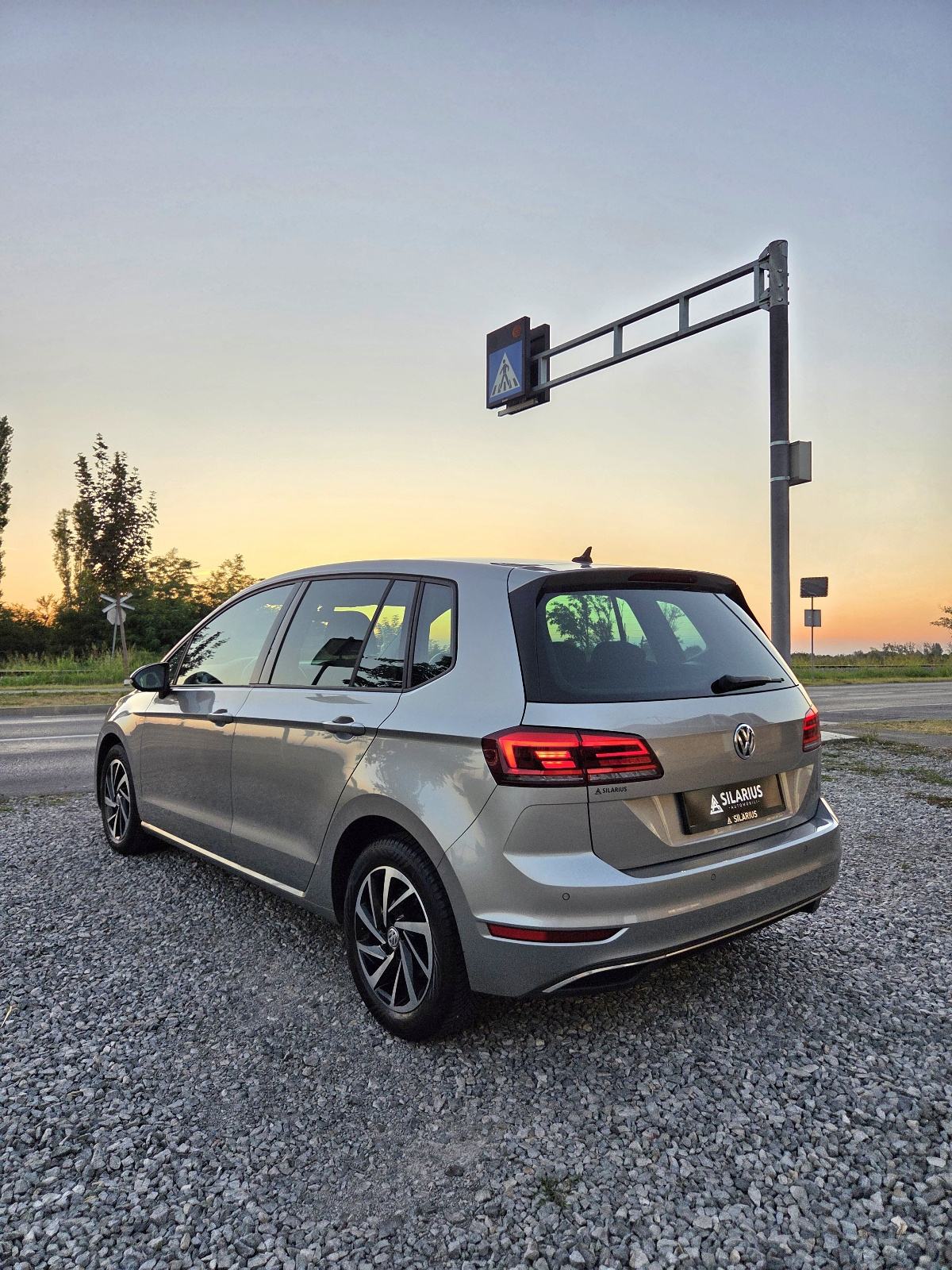 VW Golf Sportsvan 1.5TSI DSG-135TKM-JAMSTVO 12MJ-NAVI,PDC,GRIJ.SJEDALA, fotografija 6