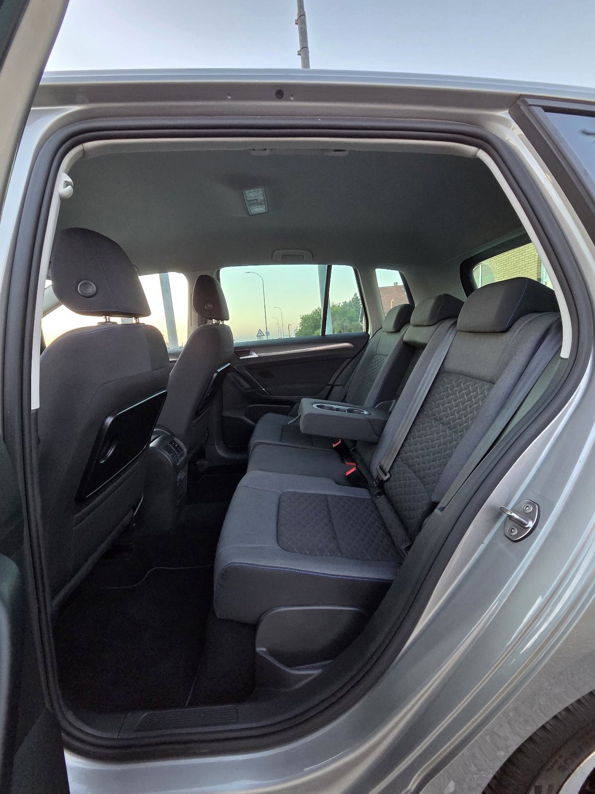 VW Golf Sportsvan 1.5TSI DSG-135TKM-JAMSTVO 12MJ-NAVI,PDC,GRIJ.SJEDALA, fotografija 12