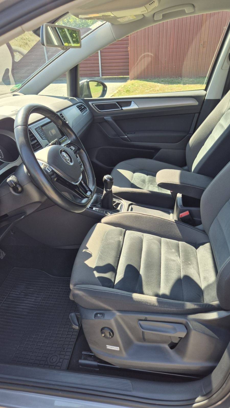 VW Golf Sportsvan 1.6 tdi 1.vlasnik,veliki servis.., fotografija 4