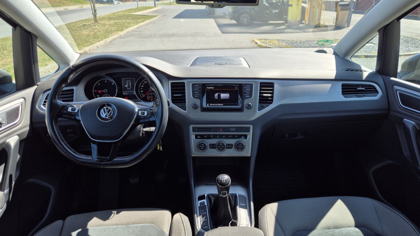 VW Golf Sportsvan 1.6 tdi 1.vlasnik,veliki servis.., fotografija 6