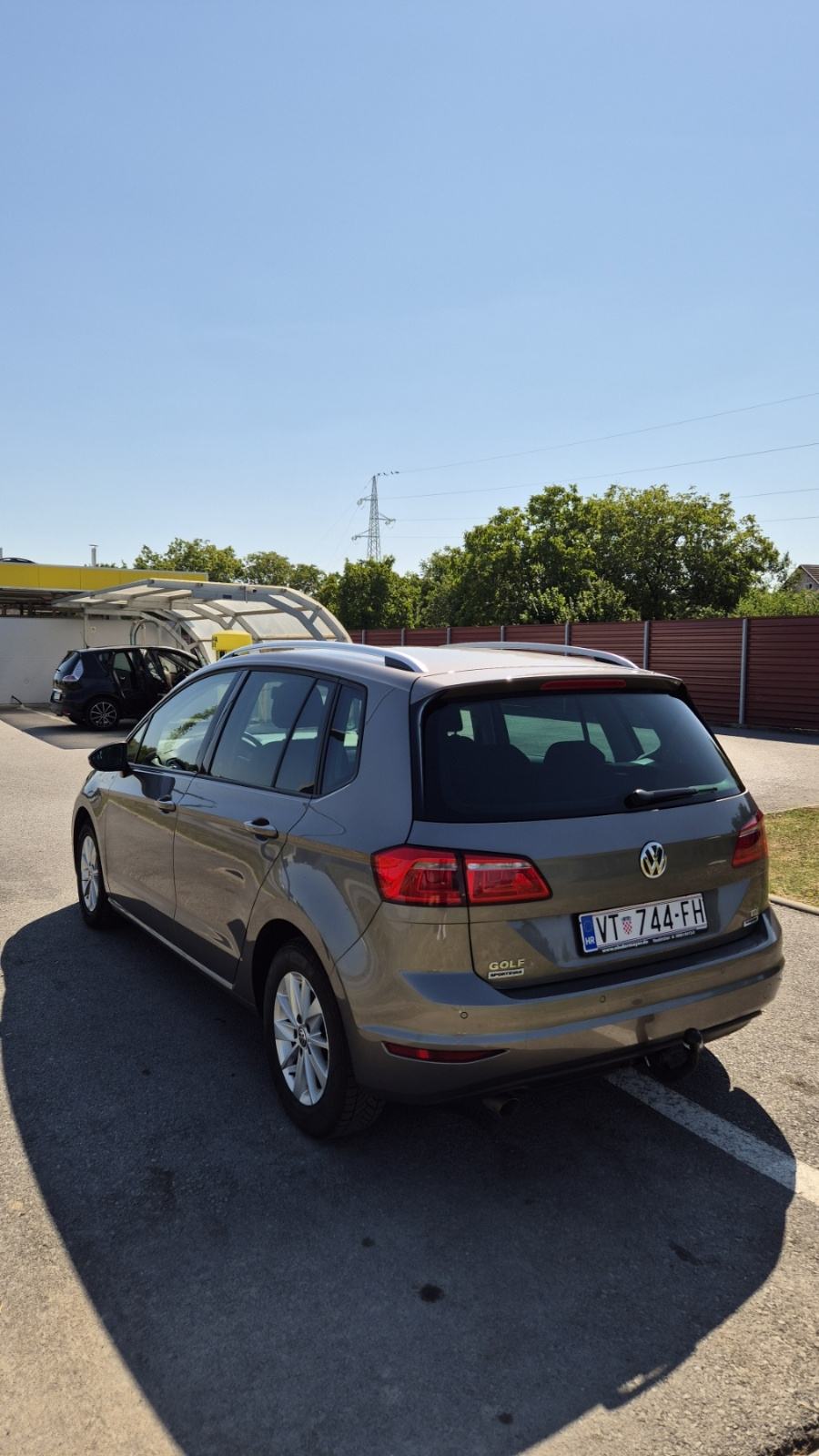 VW Golf Sportsvan 1.6 tdi 1.vlasnik,veliki servis.., fotografija 10