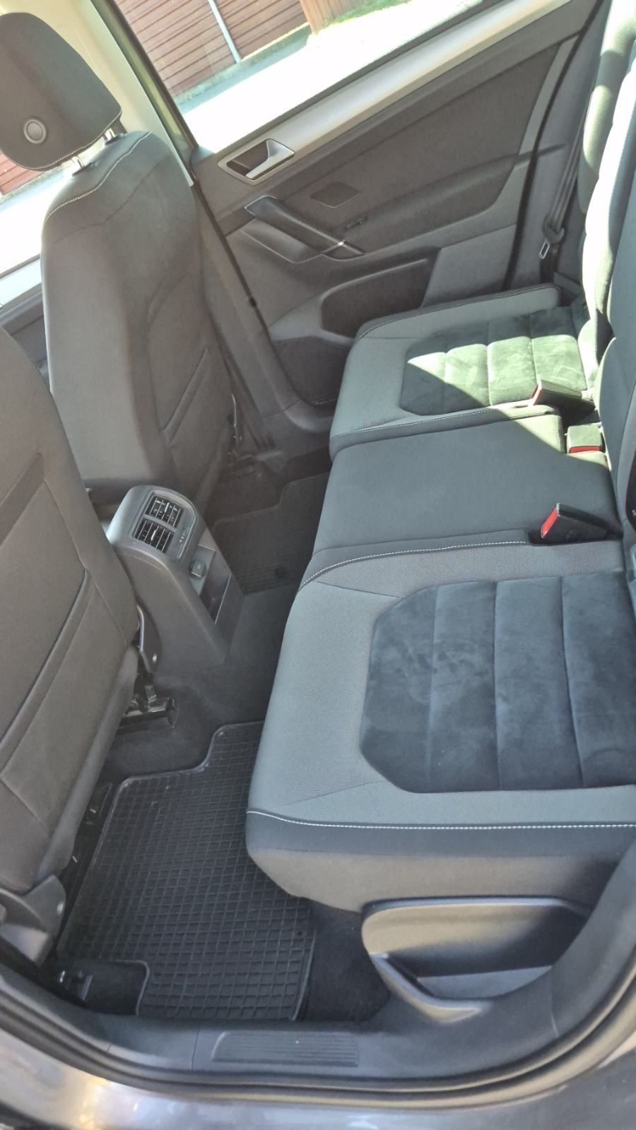 VW Golf Sportsvan 1.6 tdi 1.vlasnik,veliki servis.., fotografija 8