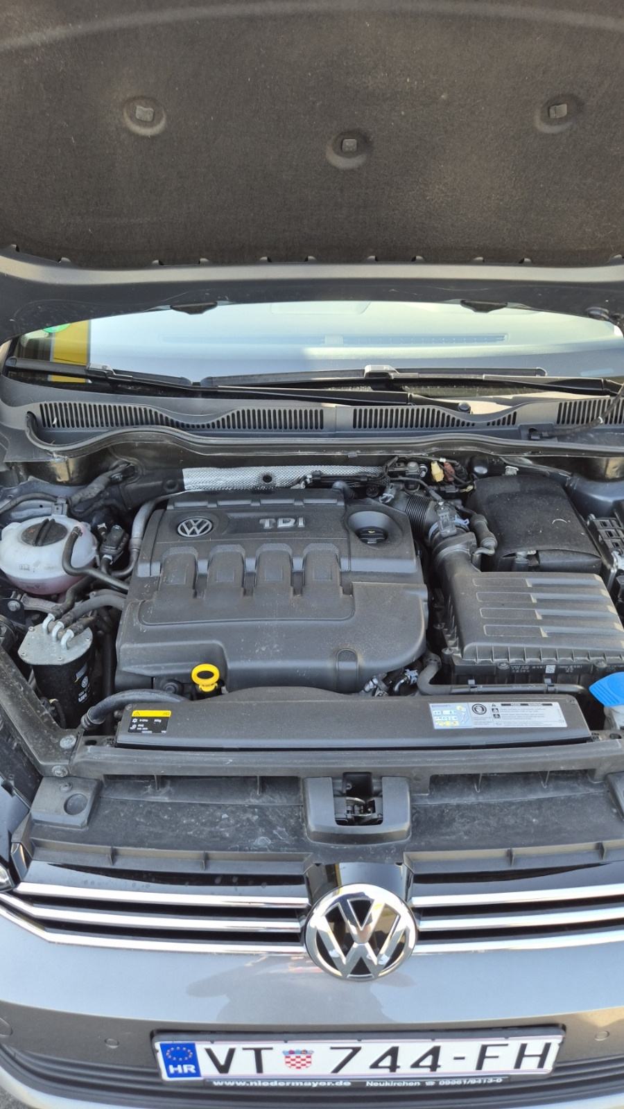VW Golf Sportsvan 1.6 tdi 1.vlasnik,veliki servis.., fotografija 12