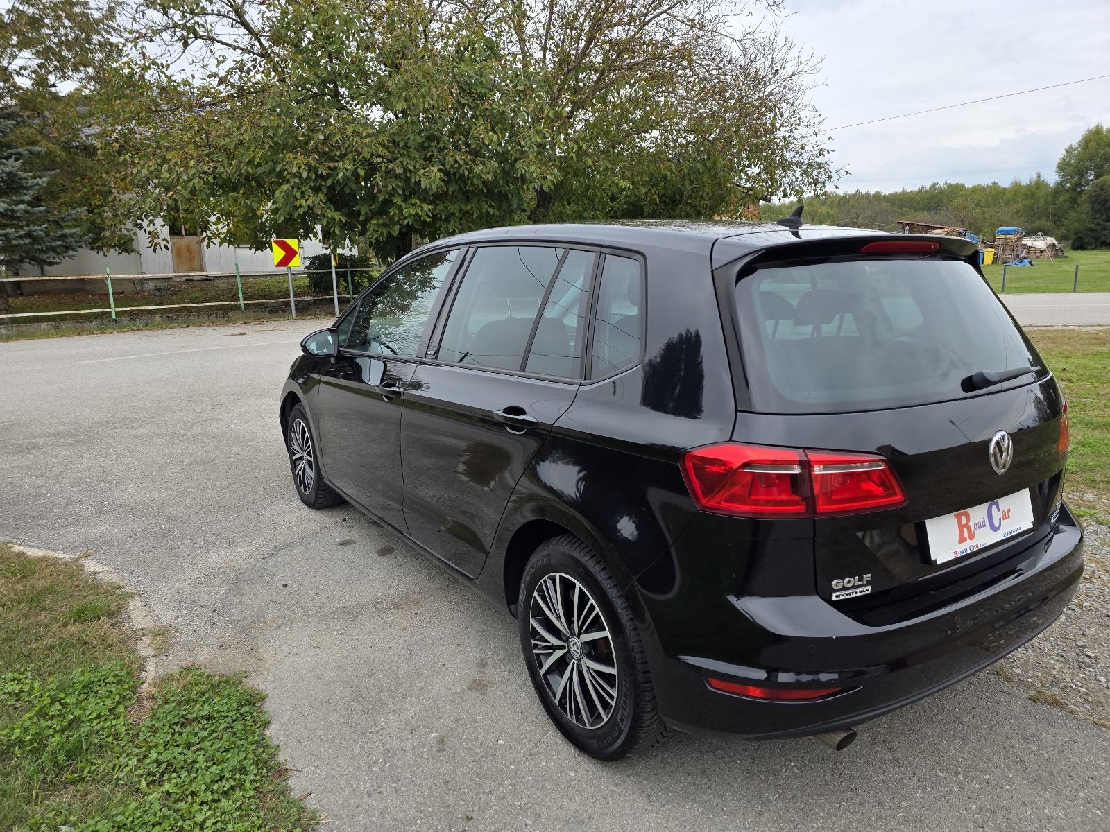 VW Golf Sportsvan 1.6 tdi Allstar,navi,AKCIJA REG 1 GOD, pogled izvana - slika 5