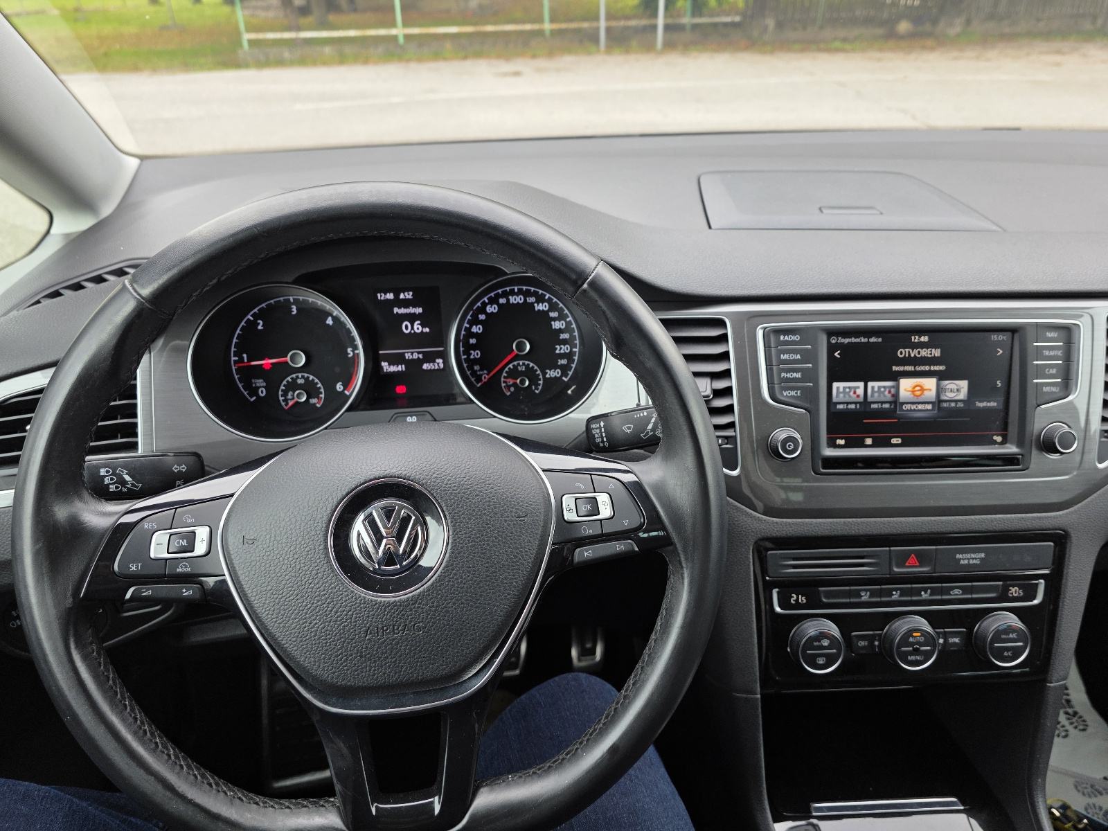 VW Golf Sportsvan 1.6 tdi Allstar,navi,AKCIJA REG 1 GOD, fotografija 9