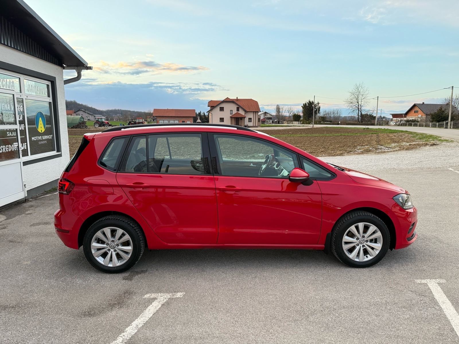 VW Golf Sportsvan 1.6 TDI DSG, 2019.g, 177.000km, MOG. BRZOG KREDITA, fotografija 4