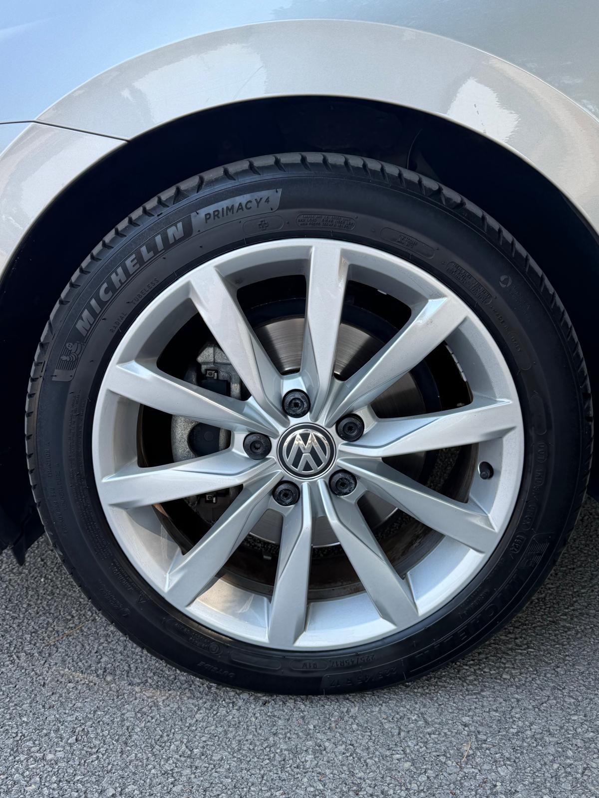 VW Golf Sportsvan 1,6 TDI DSG HighLine Top stanje!!!, fotografija 4