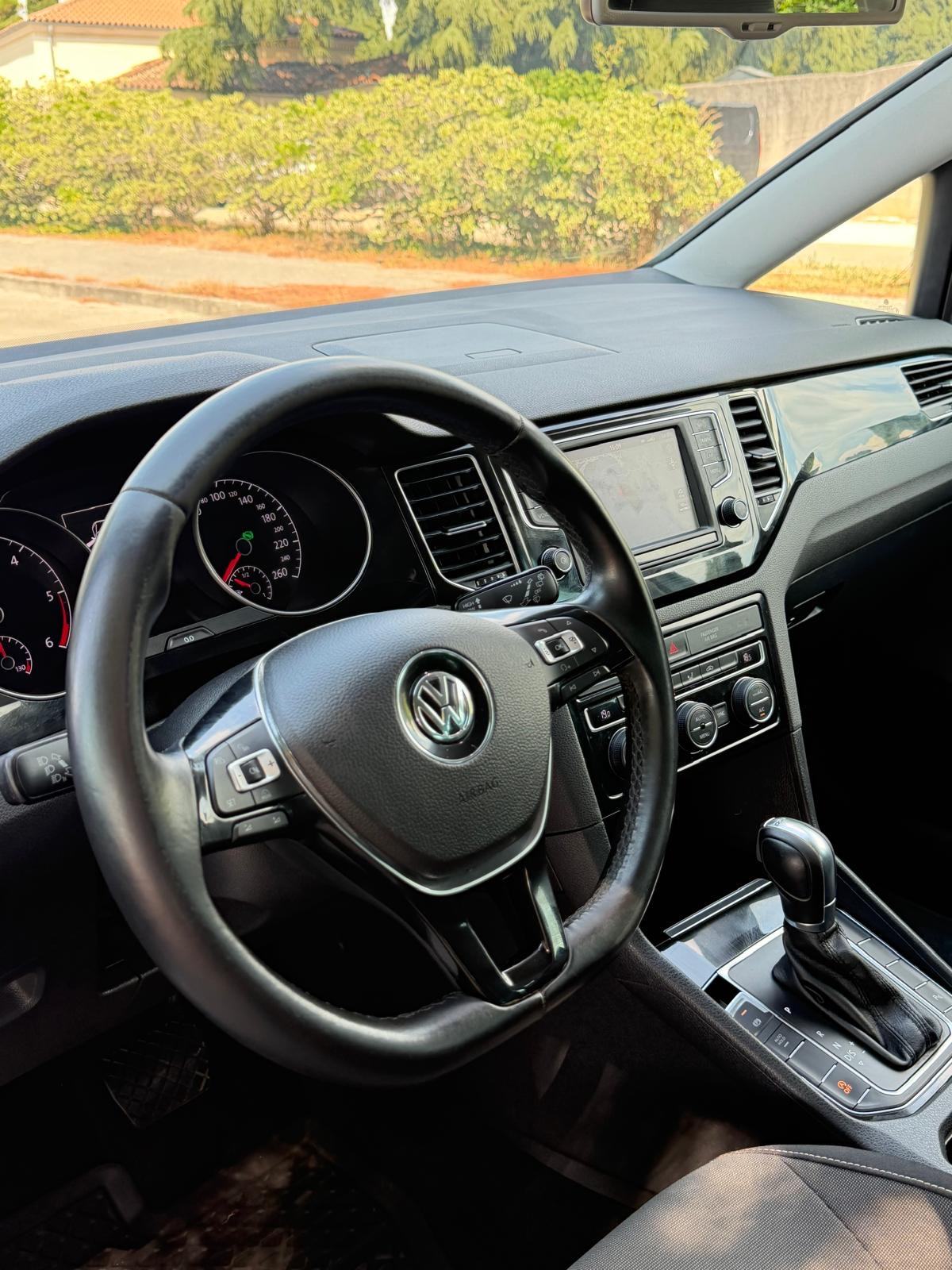 VW Golf Sportsvan 1,6 TDI DSG HighLine Top stanje!!!, fotografija 13