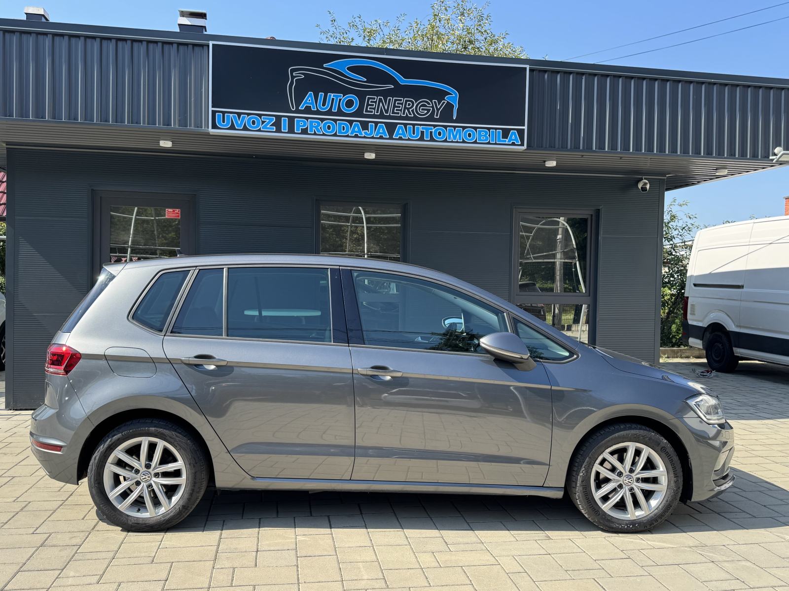VW Golf Sportsvan 1.6 TDI ⭐ LED, Navi, 2x PDC, Grij.sjed. ⭐, fotografija 5