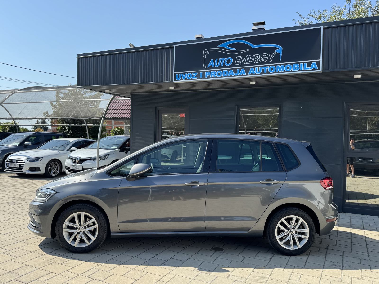 VW Golf Sportsvan 1.6 TDI ⭐ LED, Navi, 2x PDC, Grij.sjed. ⭐, fotografija 2