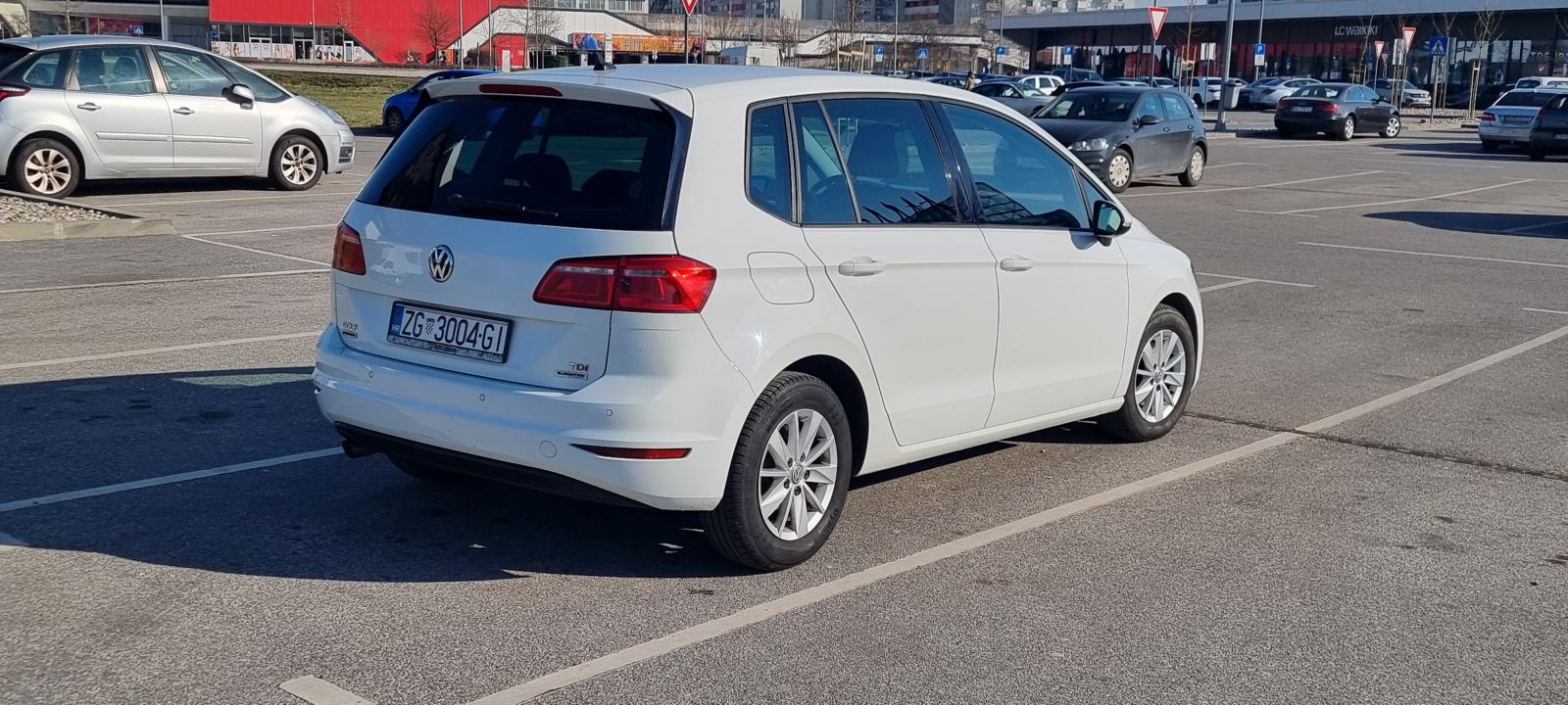 VW Golf Sportsvan, fotografija 6