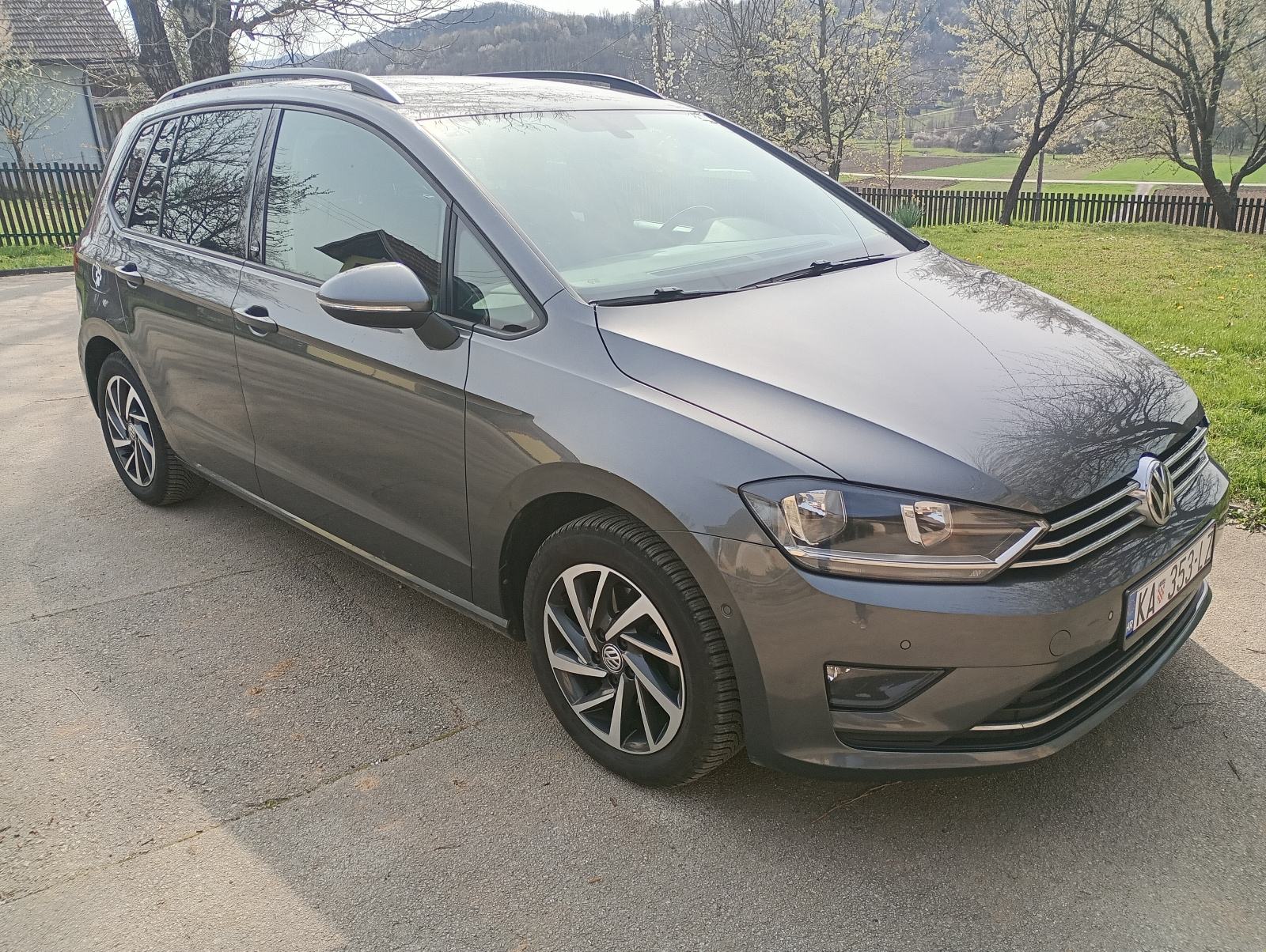 VW Golf Sportvan 1.6 tdi, 2017 godina, fotografija 1