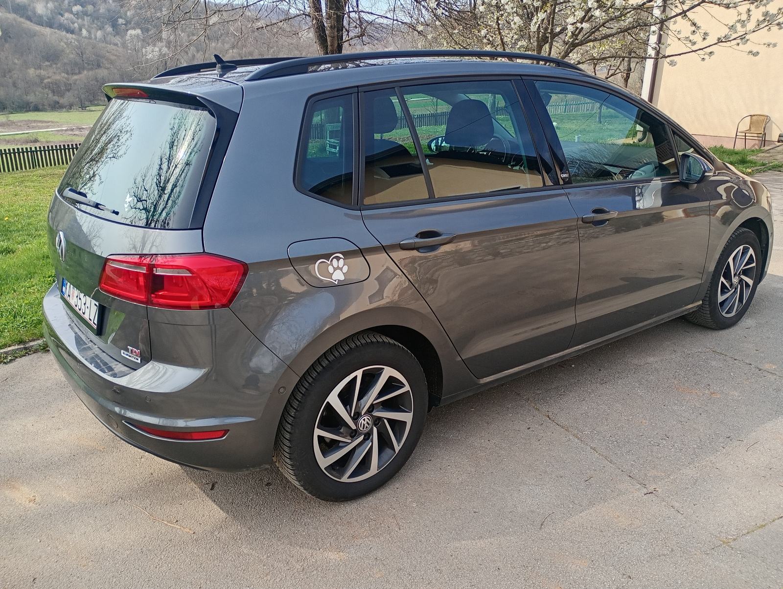 VW Golf Sportvan 1.6 tdi, 2017 godina, fotografija 4