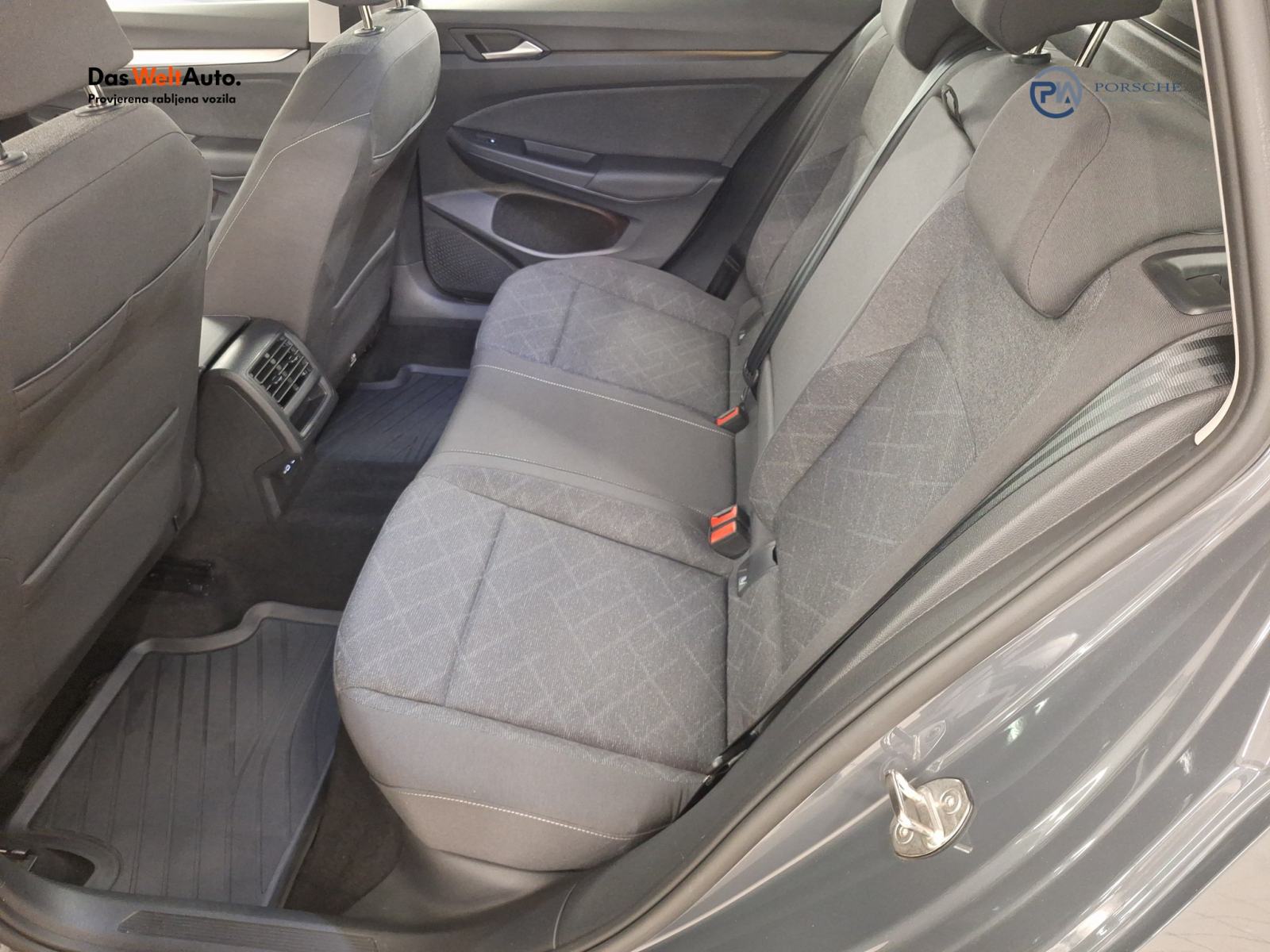 VW Golf Variant 2.0 TDI Life, fotografija 17
