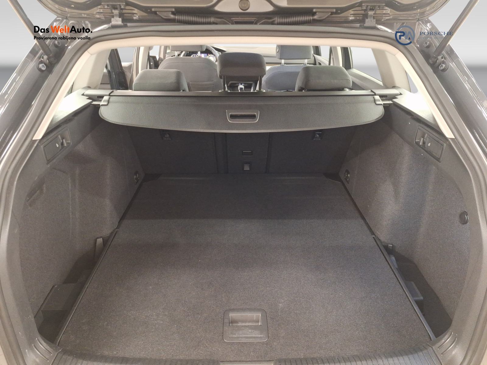 VW Golf Variant 2.0 TDI Life, fotografija 18