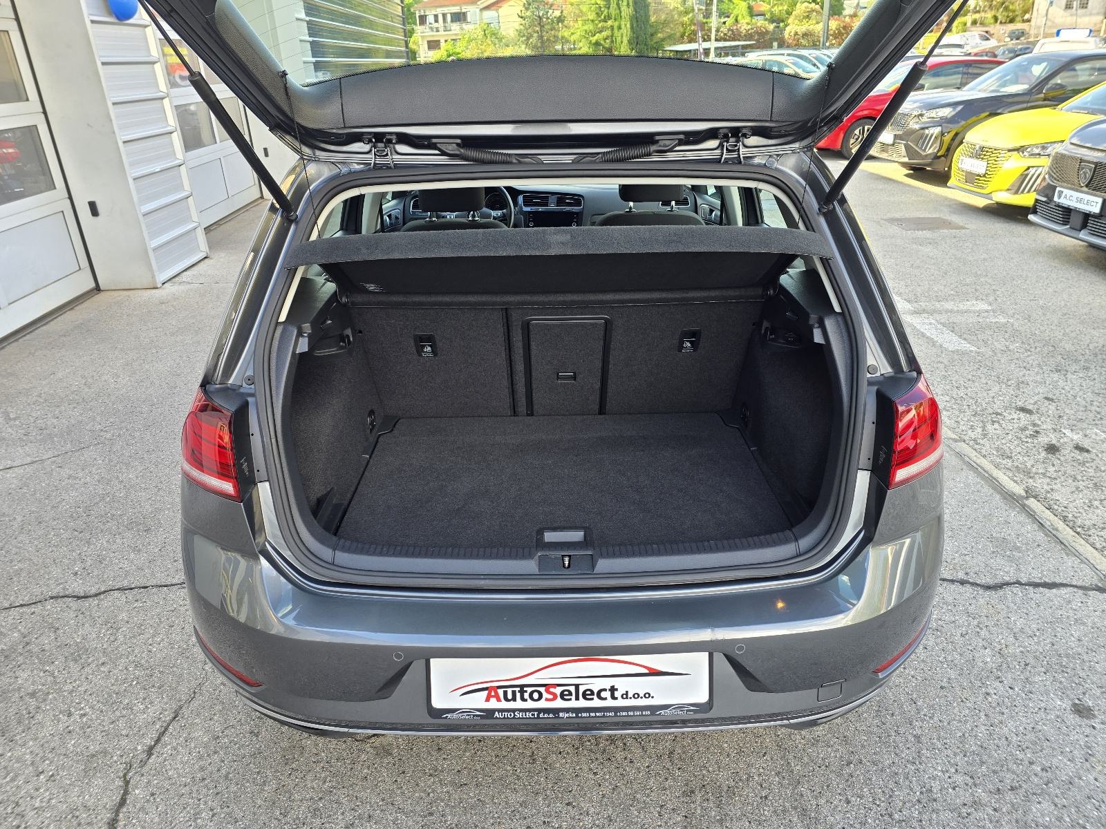 VW Golf VII 1.6 TDI - 2017 - 180000km - GARANCIJA - SERVIS - REG 1 GOD, fotografija 8