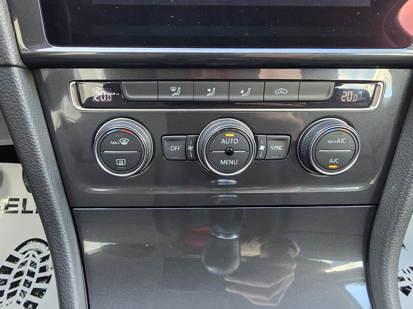 VW Golf VII 1.6 TDI - 2017 - 180000km - GARANCIJA - SERVIS - REG 1 GOD, fotografija 16