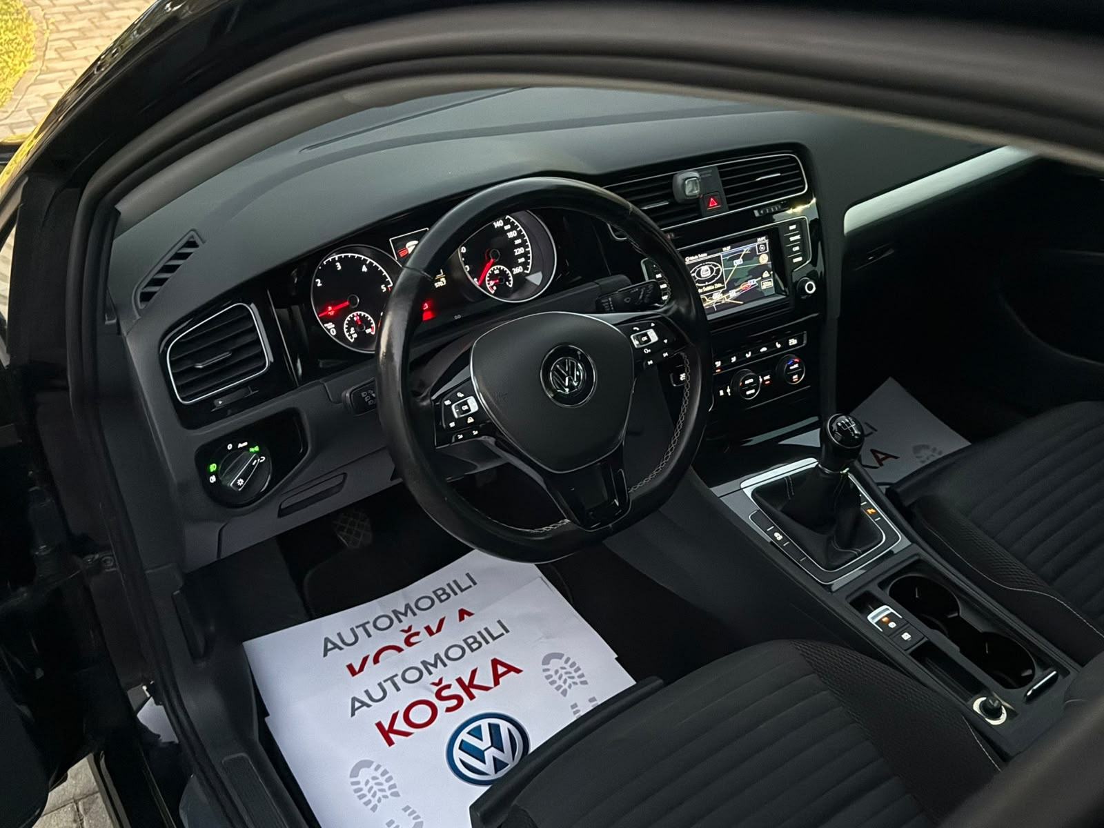 VW Golf VII 1,6 TDI BMT CUP, *BI XENON*, *park pilot*, *kamera*, fotografija 9