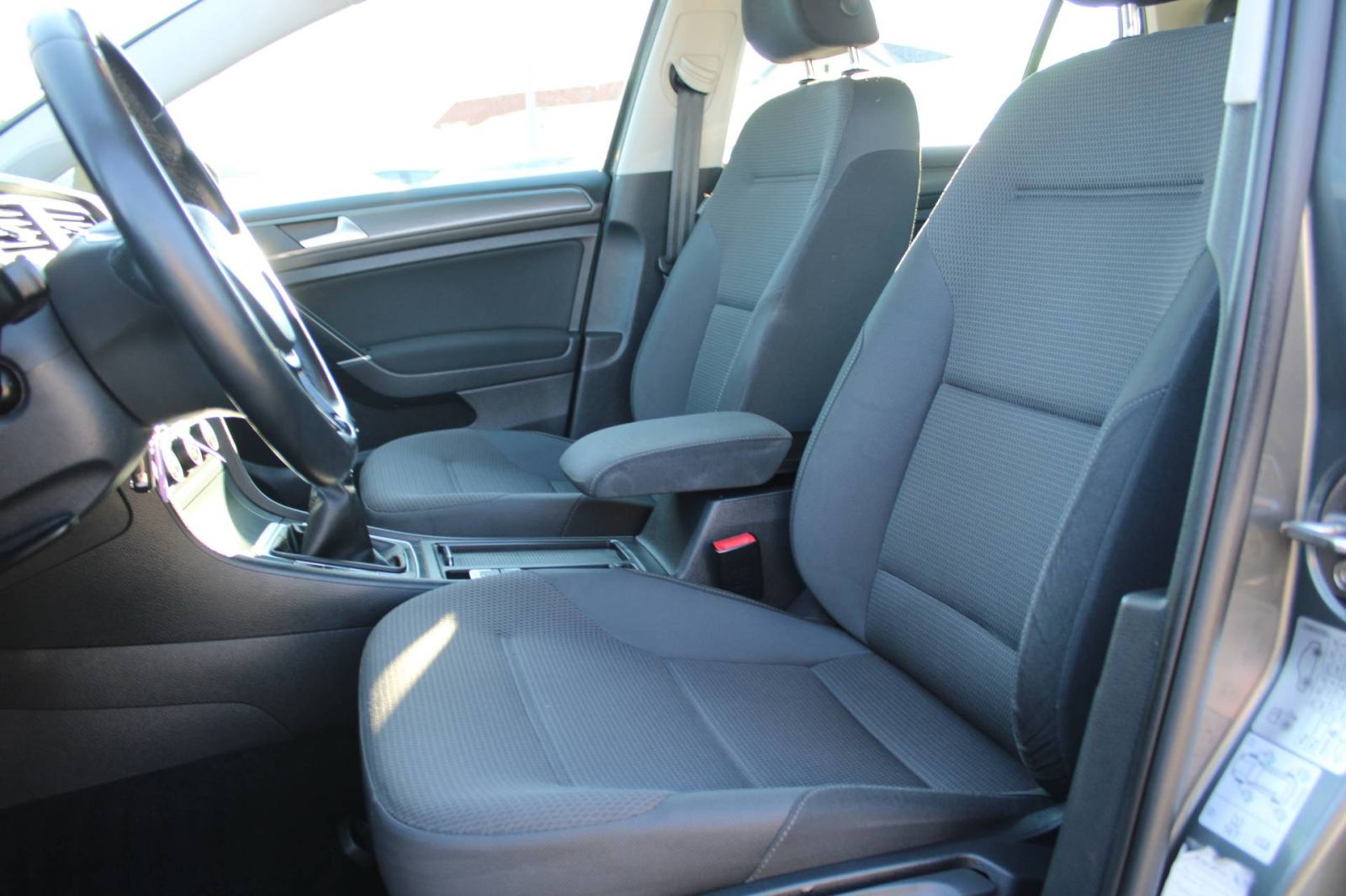 VW Golf VII 1.6 TDi Comfortline - nije uvoz, fotografija 9