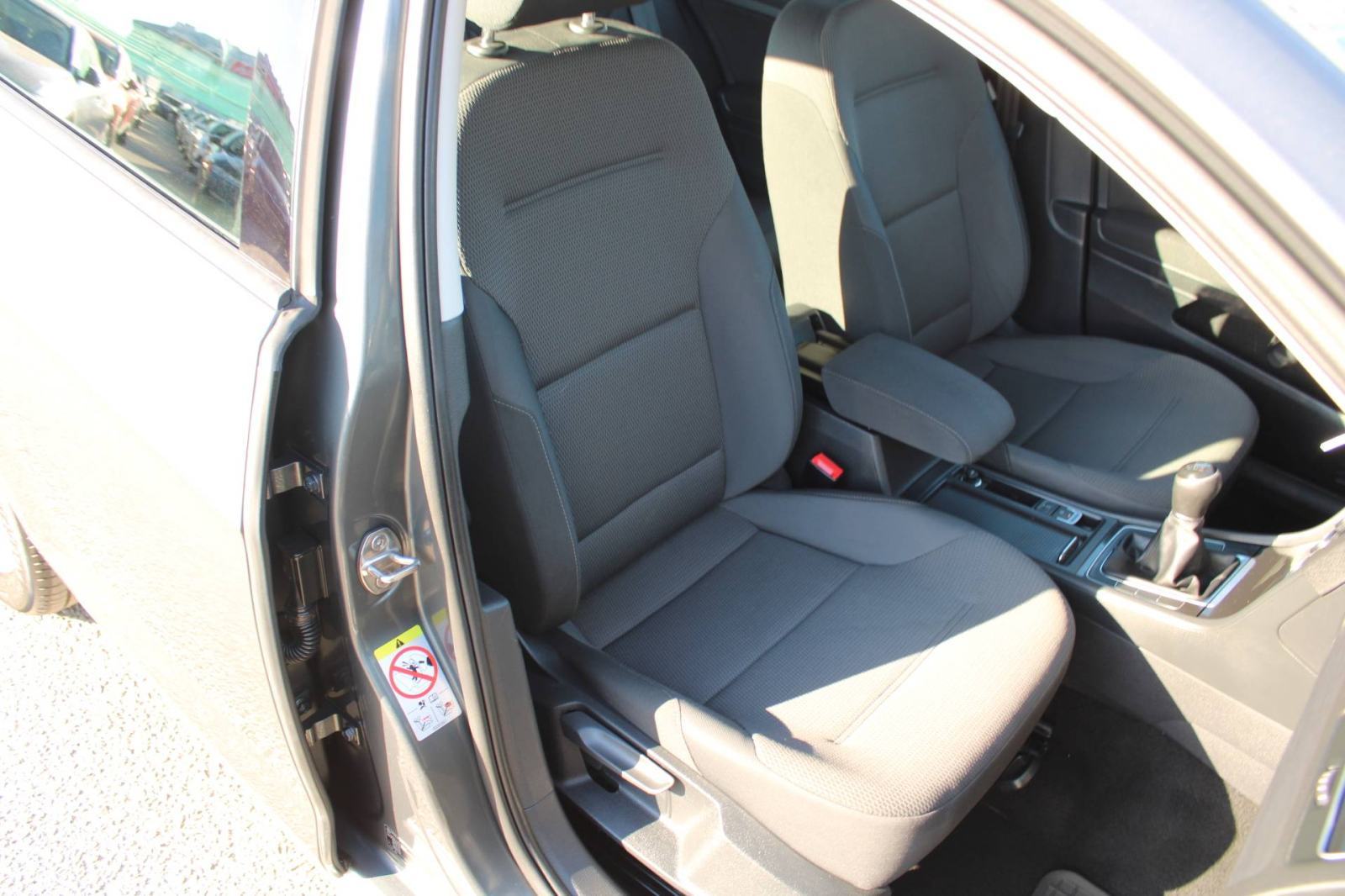 VW Golf VII 1.6 TDi Comfortline - nije uvoz, fotografija 11
