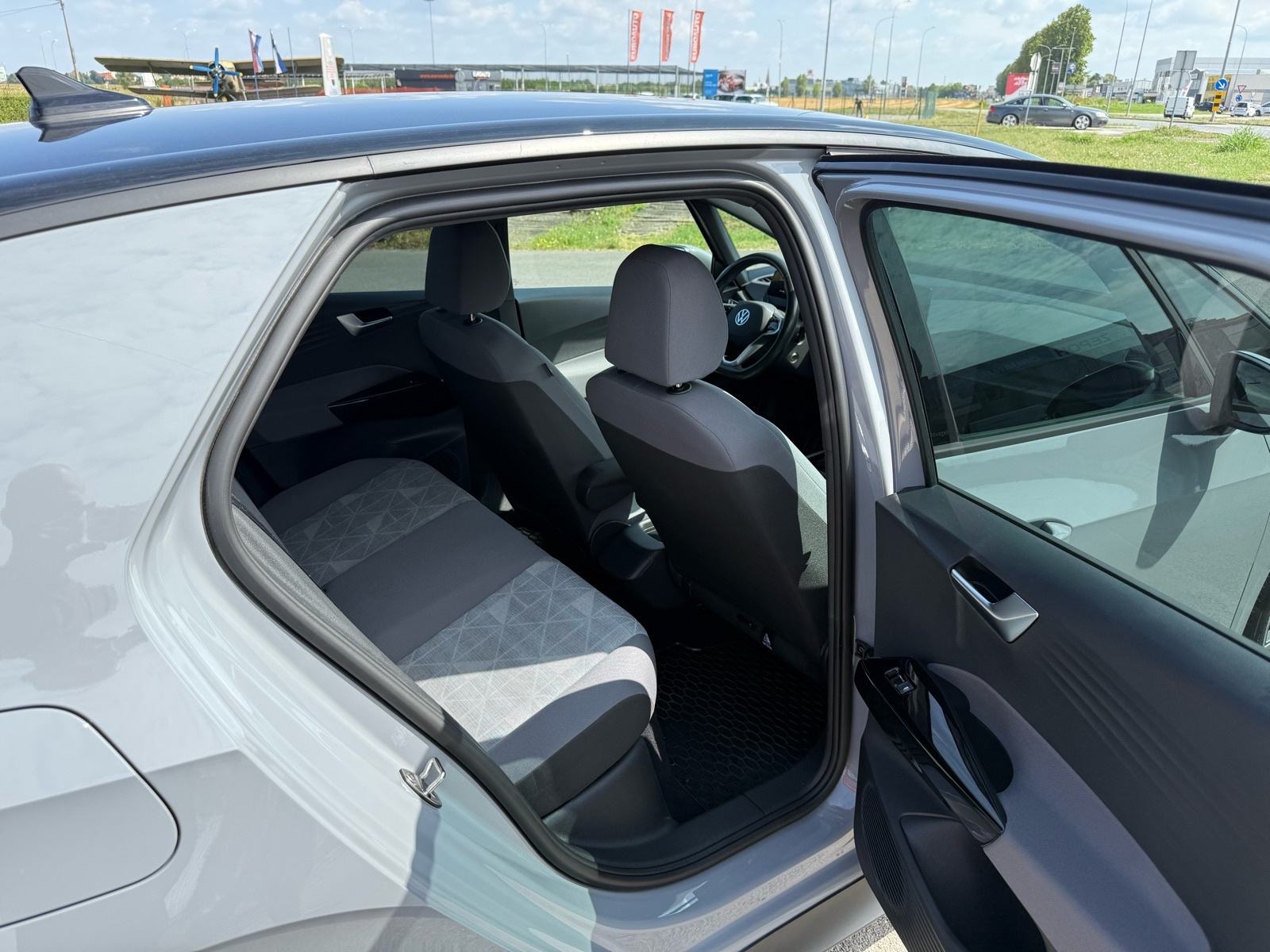 VW ID.3 Pro - NAVI, LED - REG 01/2027, fotografija 15