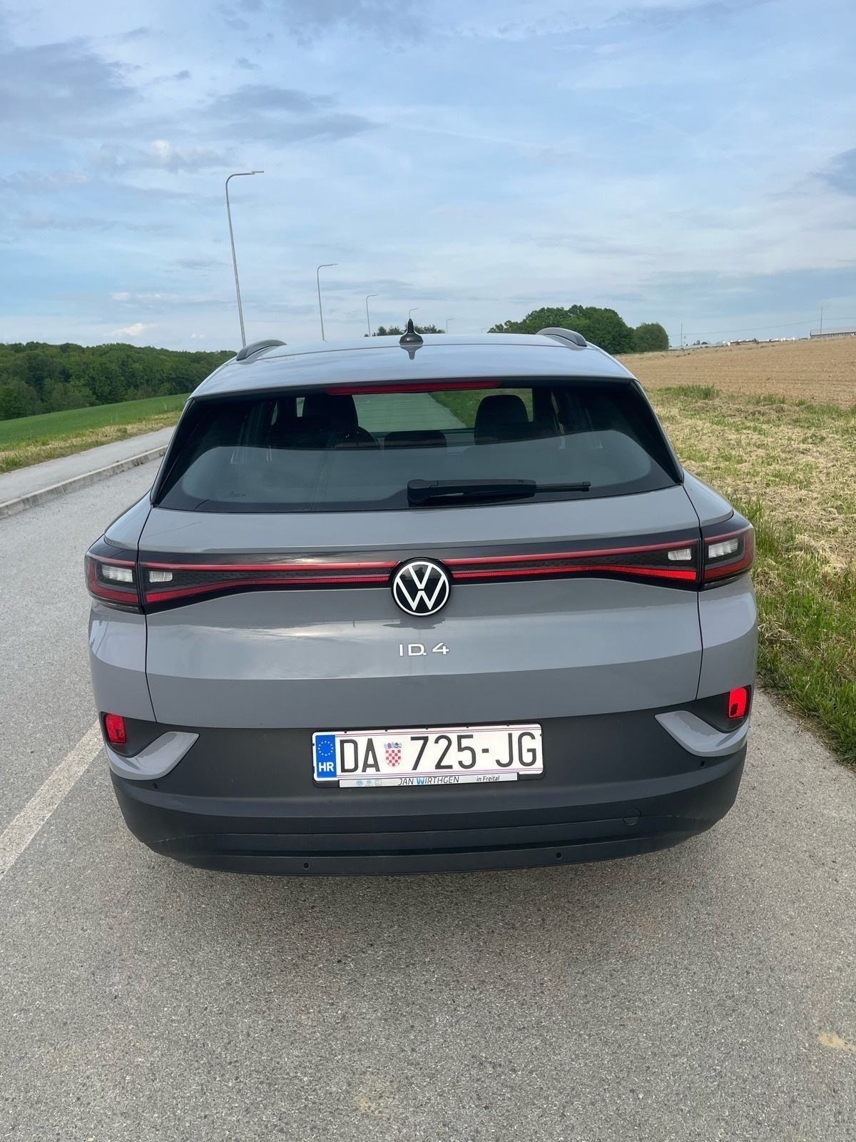VW ID.4 PURE Toplinska pumpa,Tvornička garancija, pogled izvana - slika 4