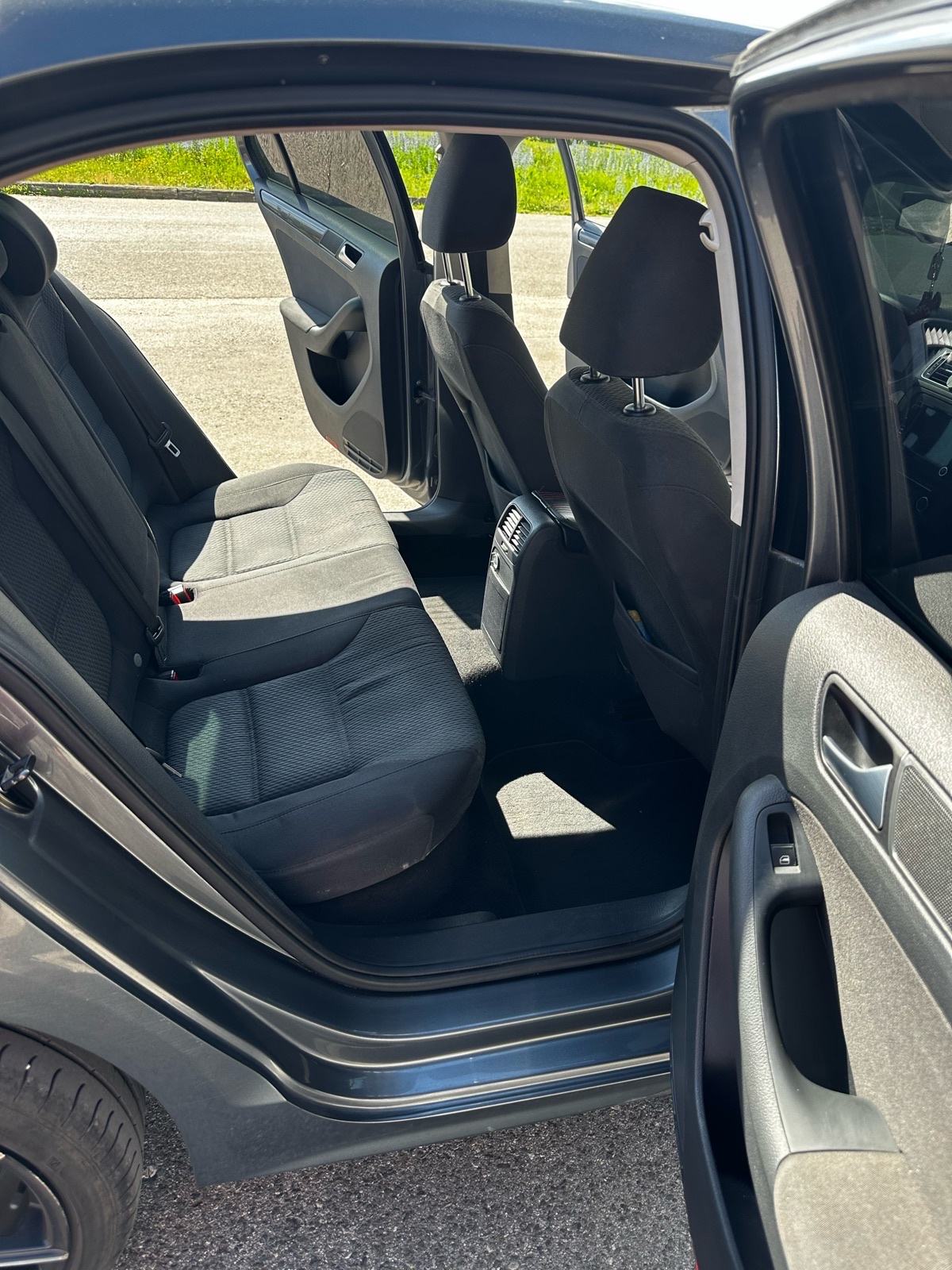 VW Jetta 1,6 TDI, fotografija 9