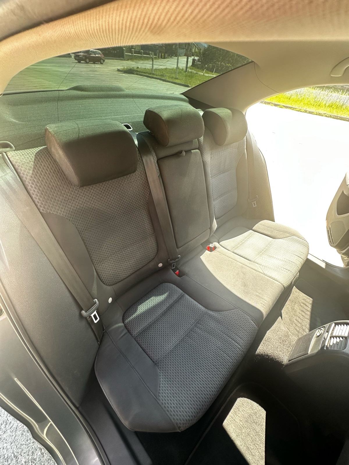 VW Jetta 1,6 TDI, fotografija 13