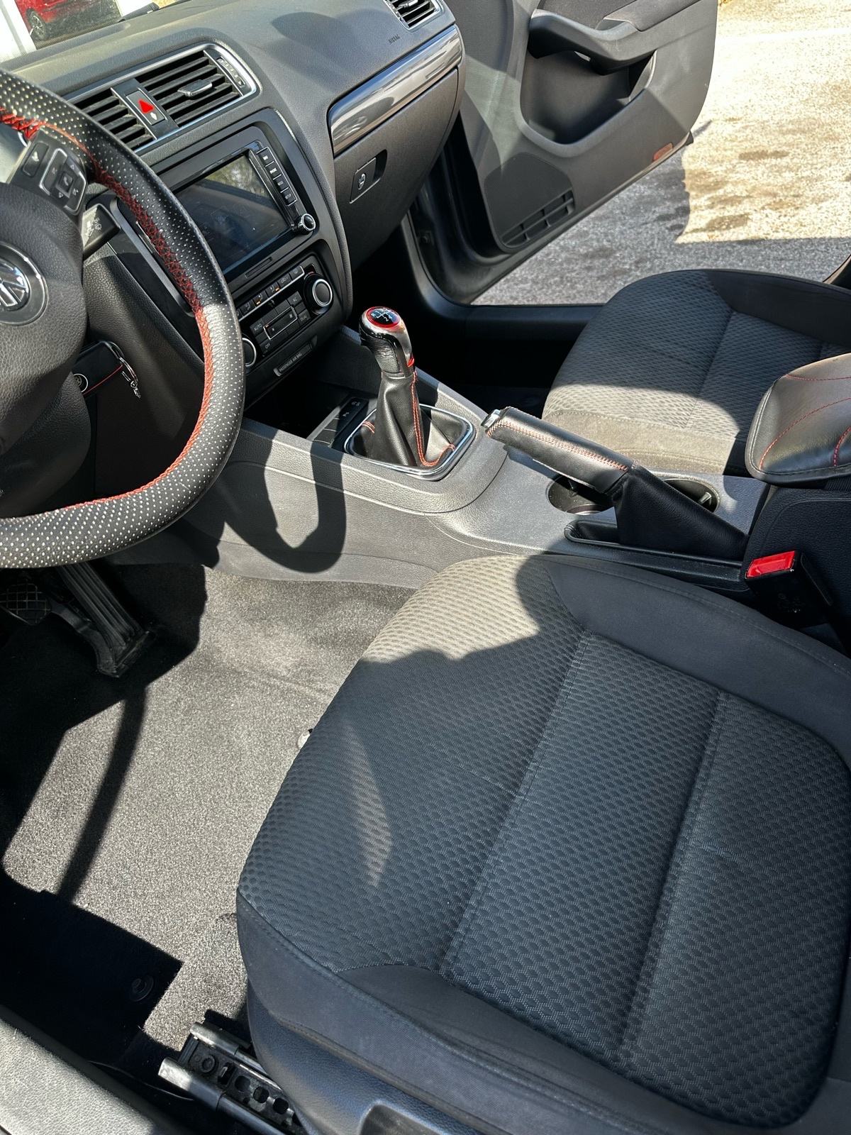 VW Jetta 1,6 TDI, fotografija 14