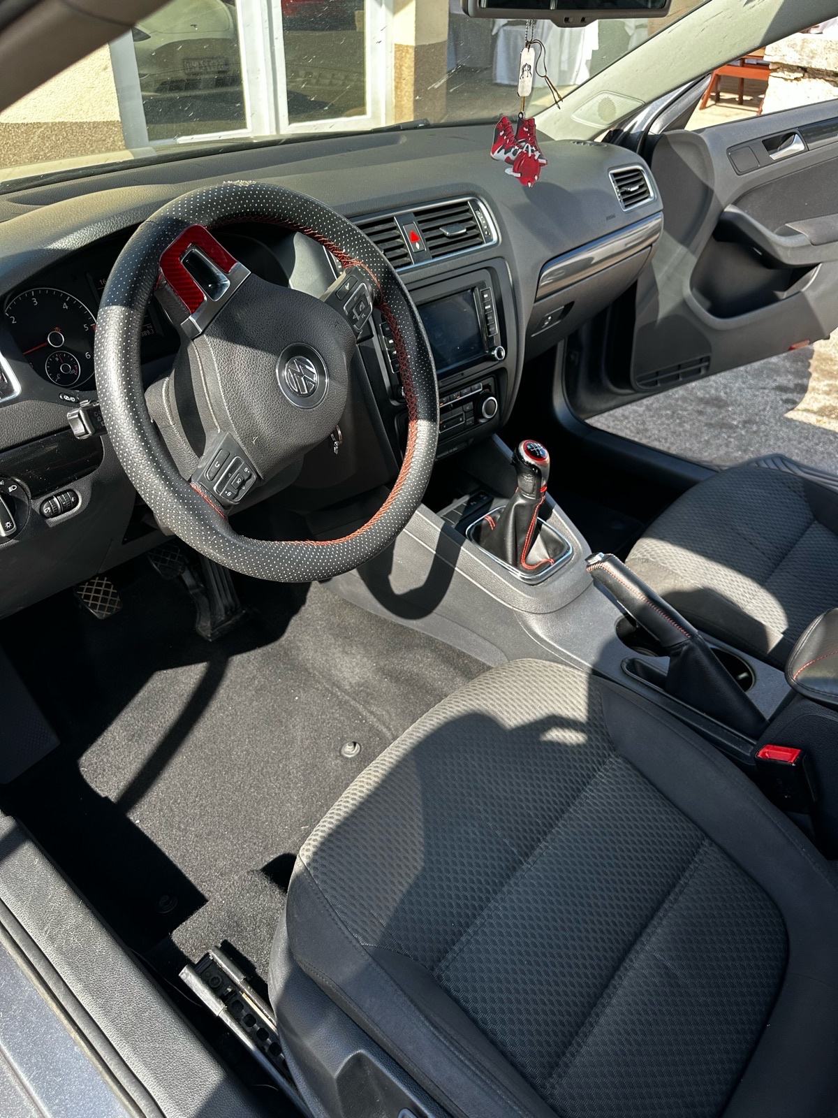 VW Jetta 1,6 TDI, fotografija 15