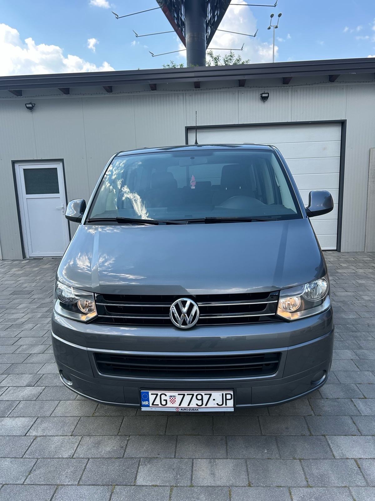 VW Multivan 2,0 TDI automatik, fotografija 2
