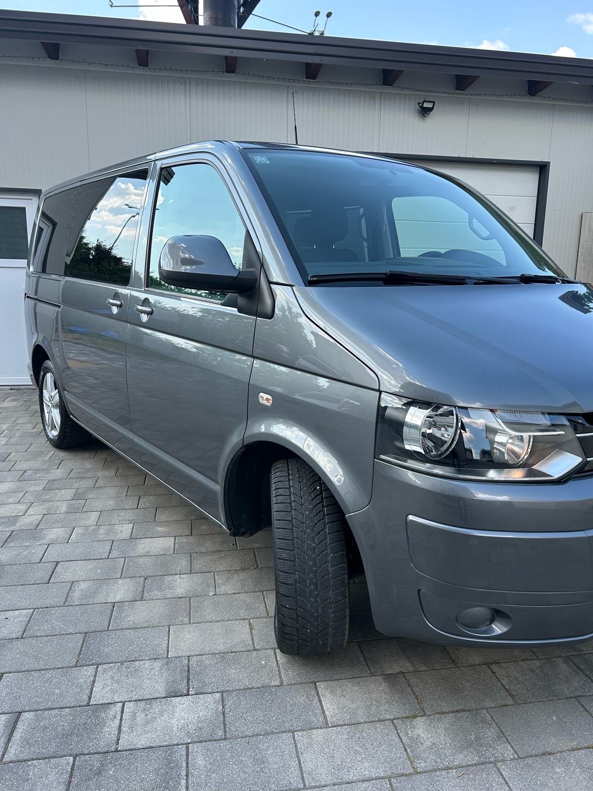 VW Multivan 2,0 TDI automatik, fotografija 4