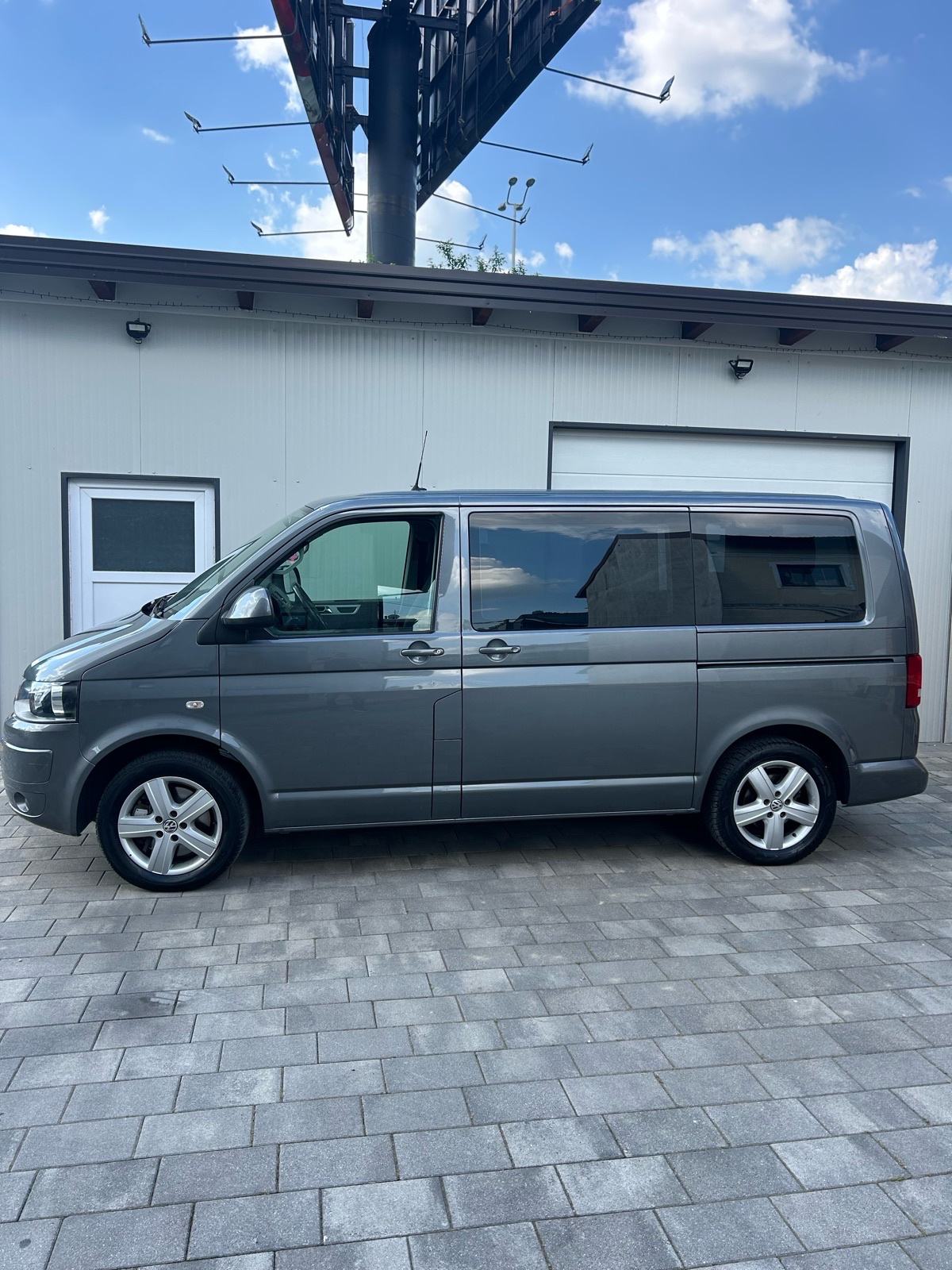 VW Multivan 2,0 TDI automatik, fotografija 6