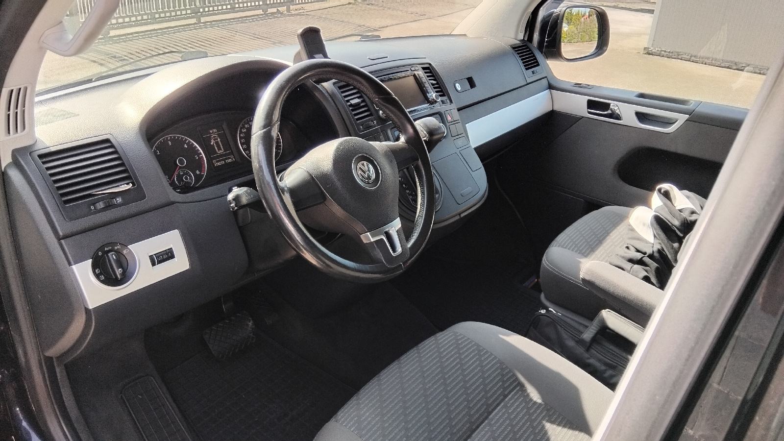 VW Multivan 2,0 BITDI DSG 180ks Comfortline --2012.g.--, fotografija 8