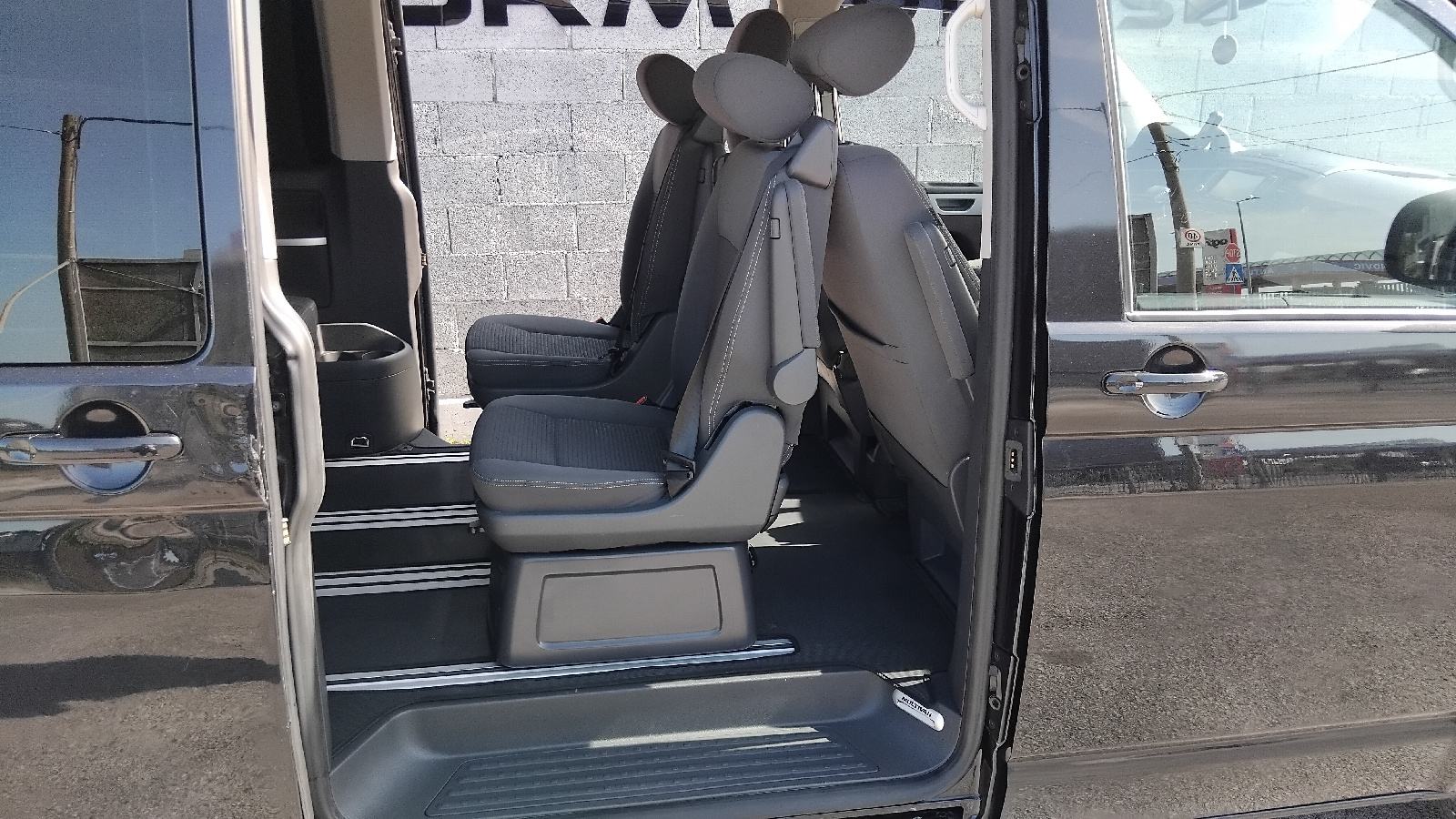 VW Multivan 2,0 BITDI DSG 180ks Comfortline --2012.g.--, fotografija 14