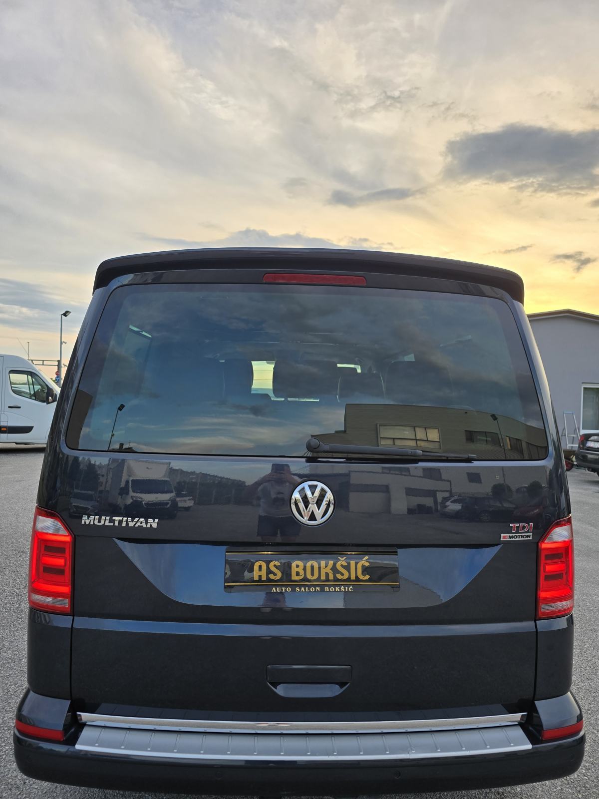 VW MULTIVAN 2.0 TDI DSG 4MOTION HIGHLINE * FULL OPREMA*ODLIČNO STANJE, fotografija 4