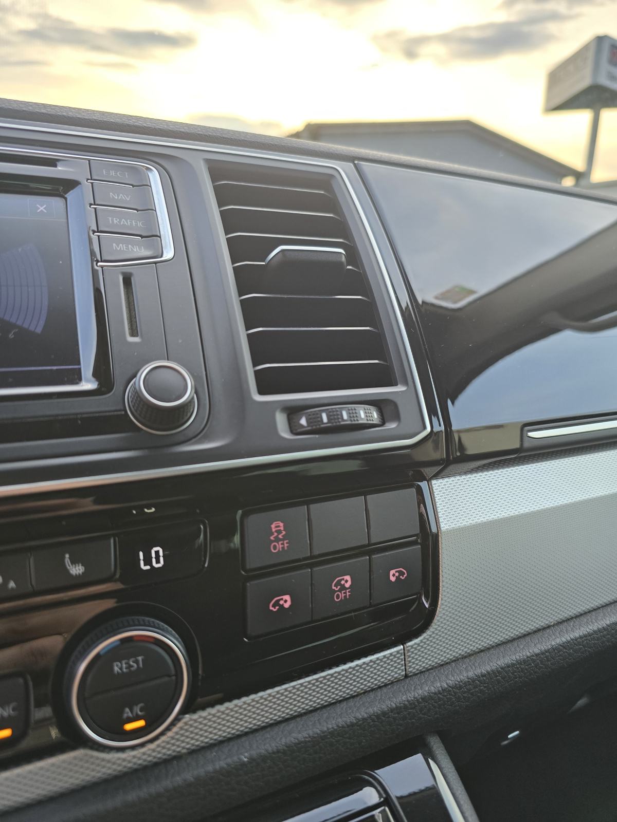 VW MULTIVAN 2.0 TDI DSG 4MOTION HIGHLINE * FULL OPREMA*ODLIČNO STANJE, fotografija 18