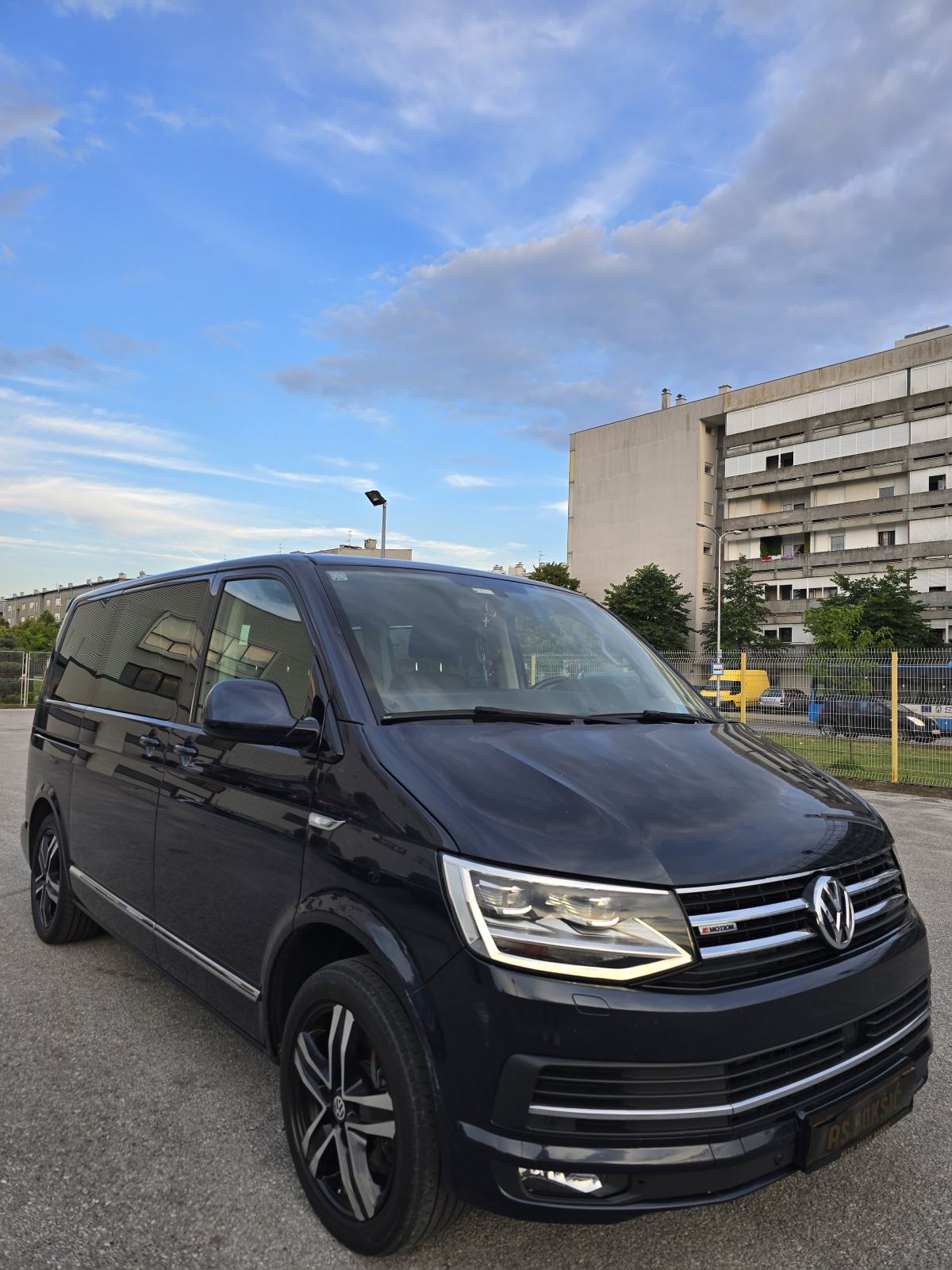 VW MULTIVAN 2.0 TDI DSG 4MOTION HIGHLINE * FULL OPREMA*ODLIČNO STANJE, fotografija 7